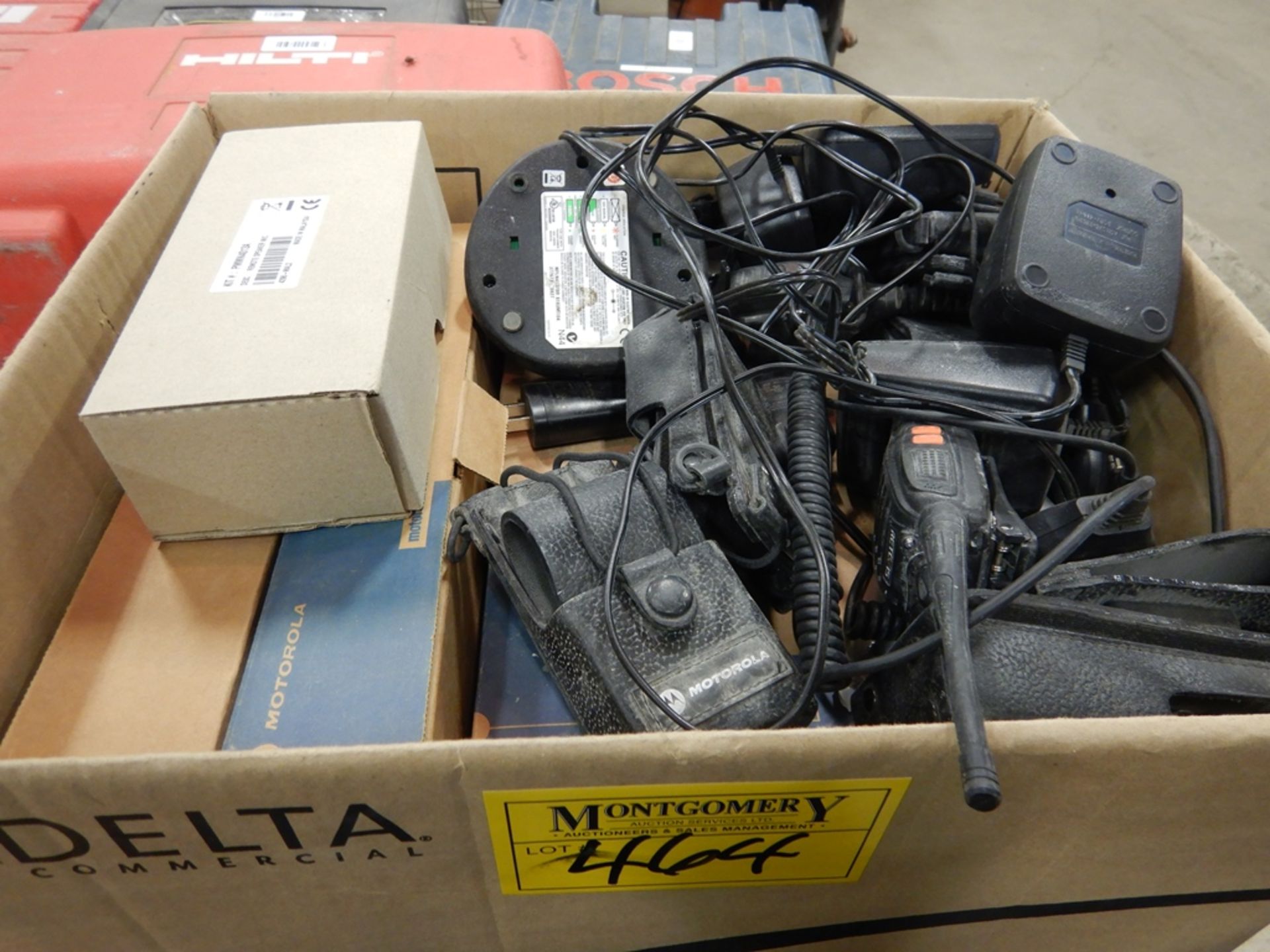 L/O MOTOROLLA & RETC 15 2-WAY RADIO'S & CHARGERS