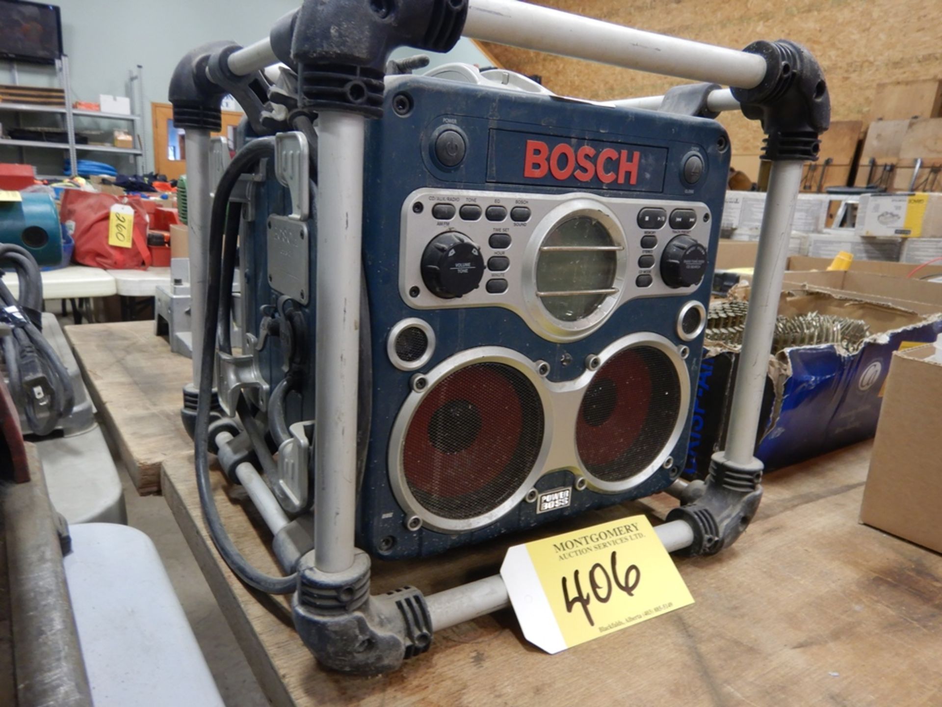 BOSCH BR223 CUBE RADIO & POWER SOURCE