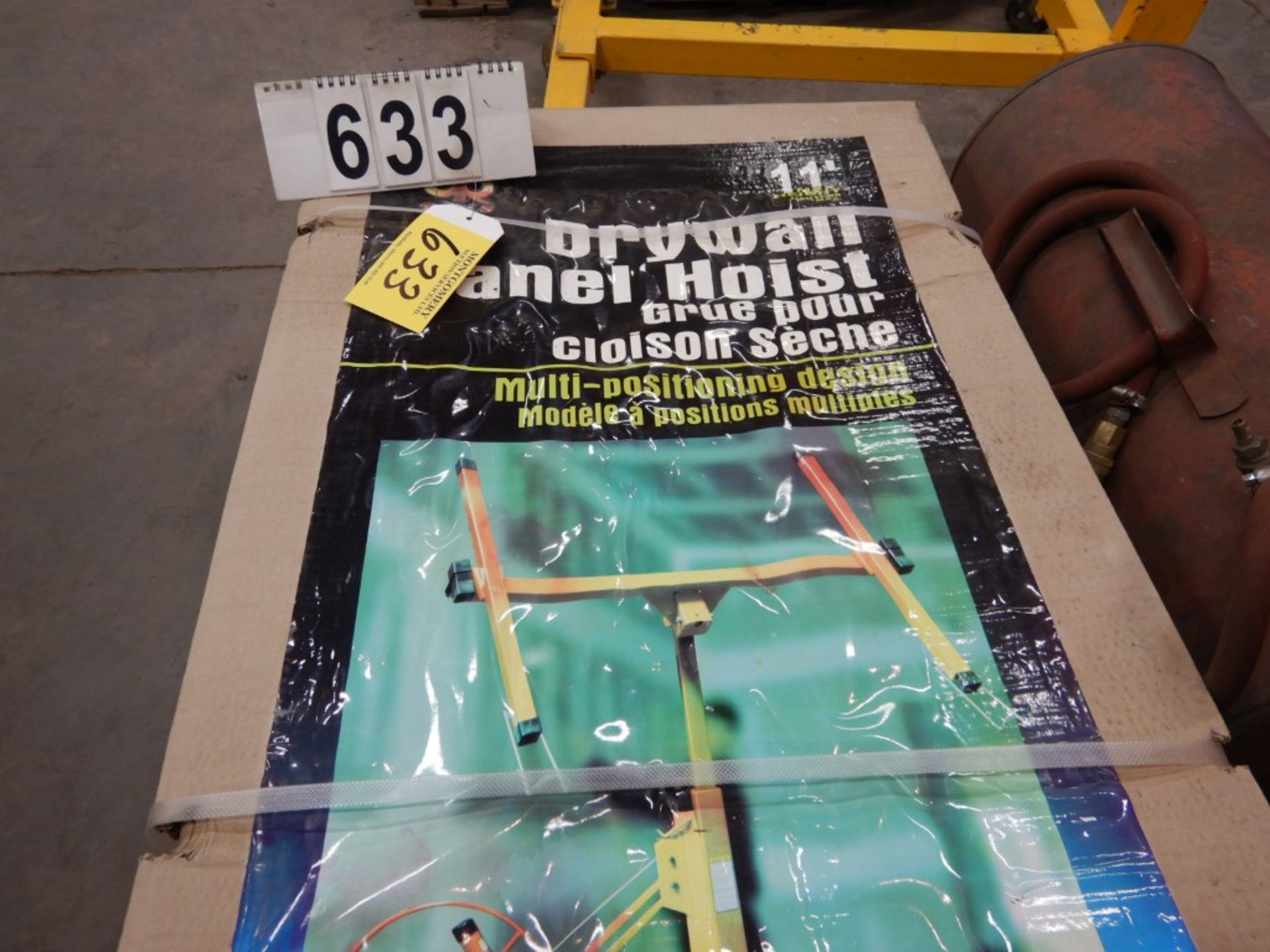 DRYWALL PANEL HOIST, MULTI POSITIONING DESIGN (NEW IN BOX), 11 FT MAX HEIGHT