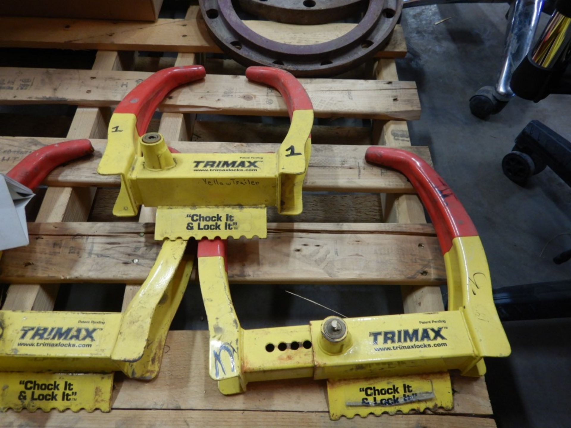 4-TRIMAX AXLE LOCKS, 2-STEEL TRACTOR WHEEL SPACERS - Image 3 of 4