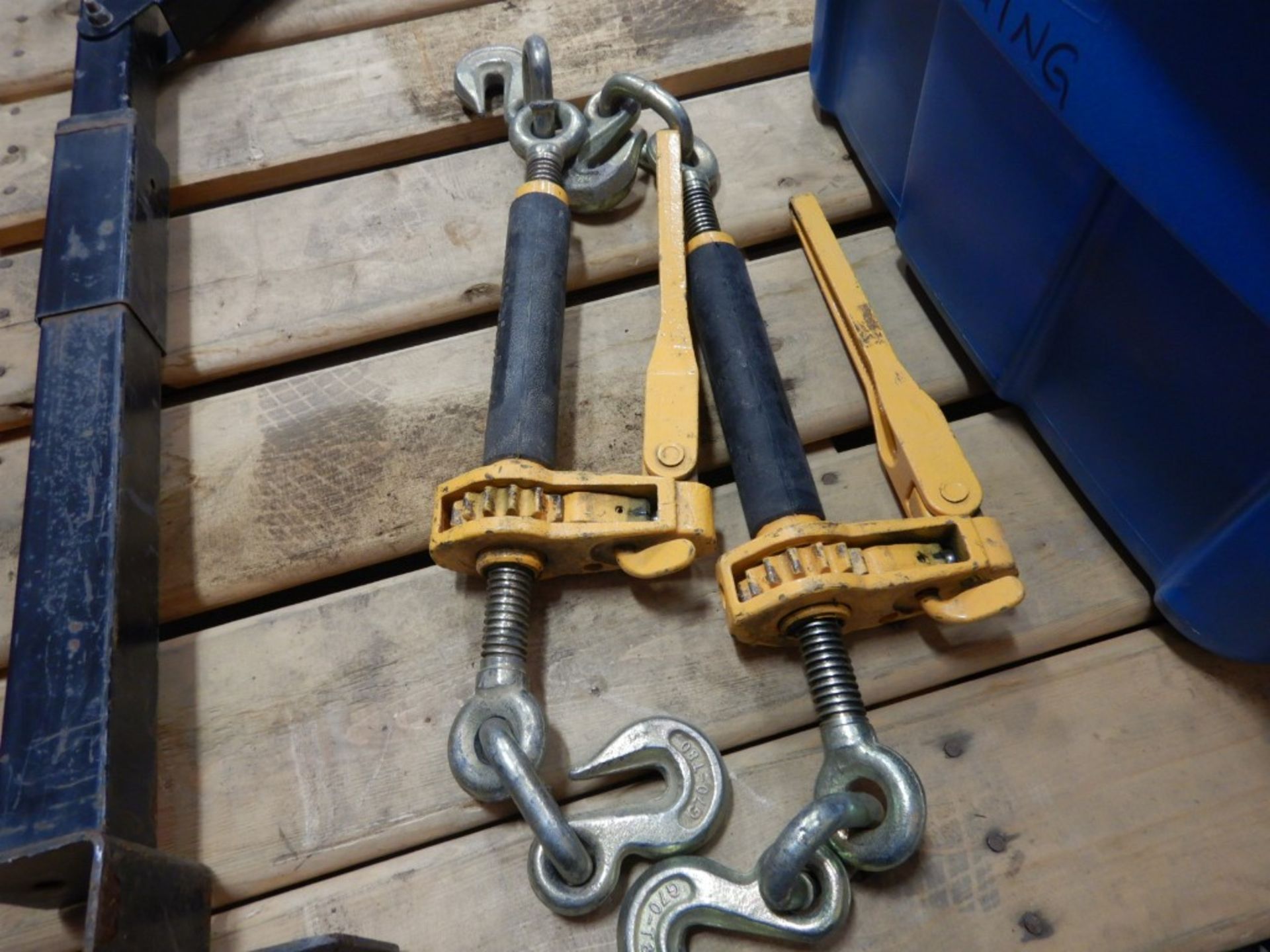 L/O RIGGING, C/W 2-RATCHET TYPE LOAD BOOMERS, 3-LOAD SLINGS, ASSORTED SHACKLES, ETC - Image 3 of 3