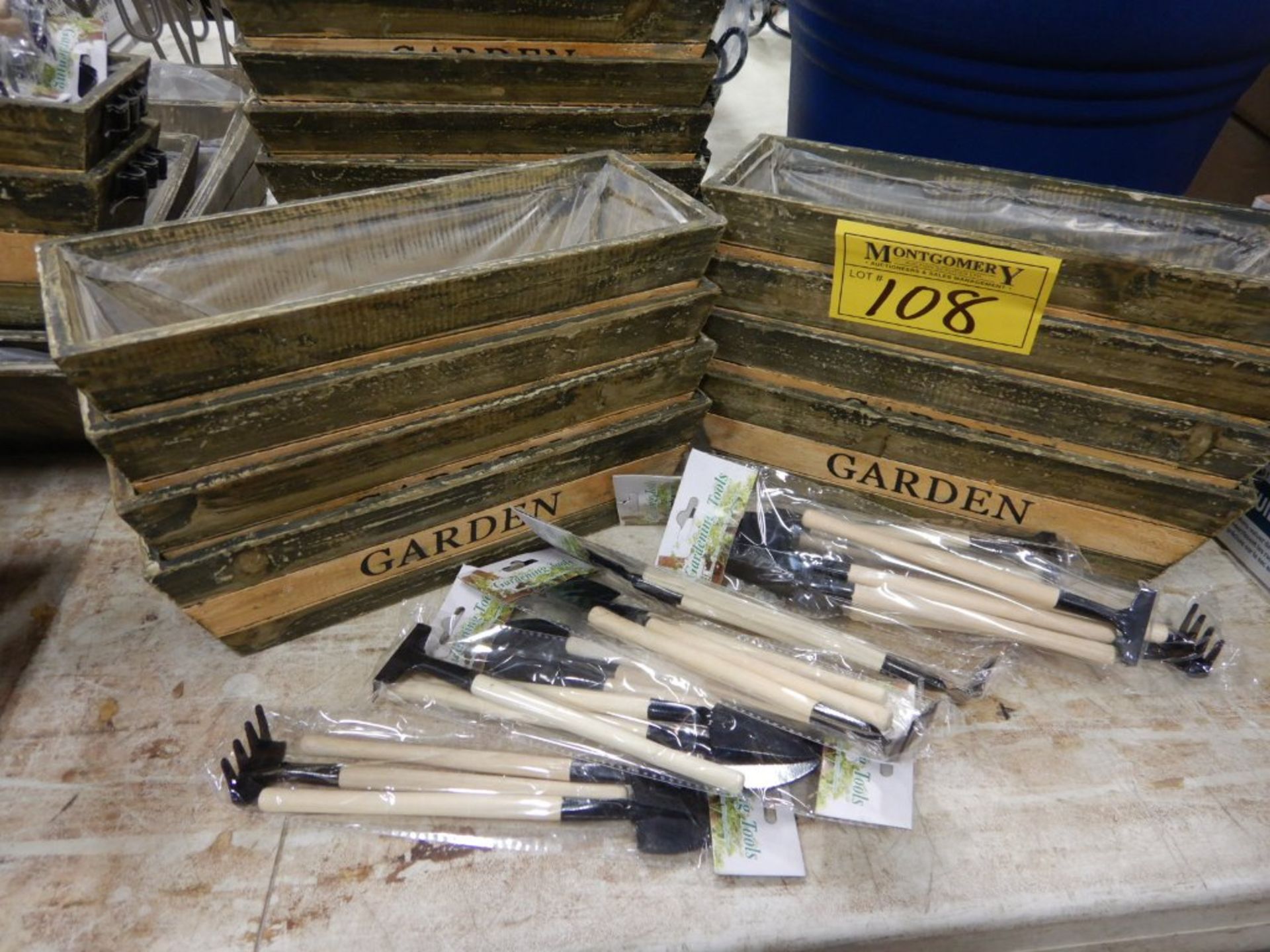 L/O GARDEN WOODEN PLANT BOXES, L/O SMALL GARDENING TOOLS