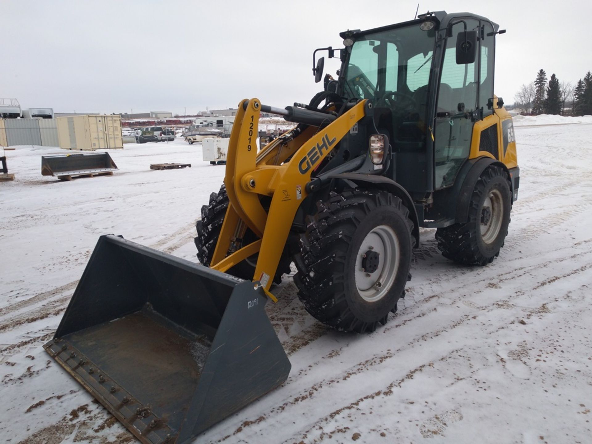 2016 GEHL AL650 WHEEL LOADER 65 HP., 120 HRS, W/BUCKET, S/N GHLAL600D0006014, - Image 2 of 7