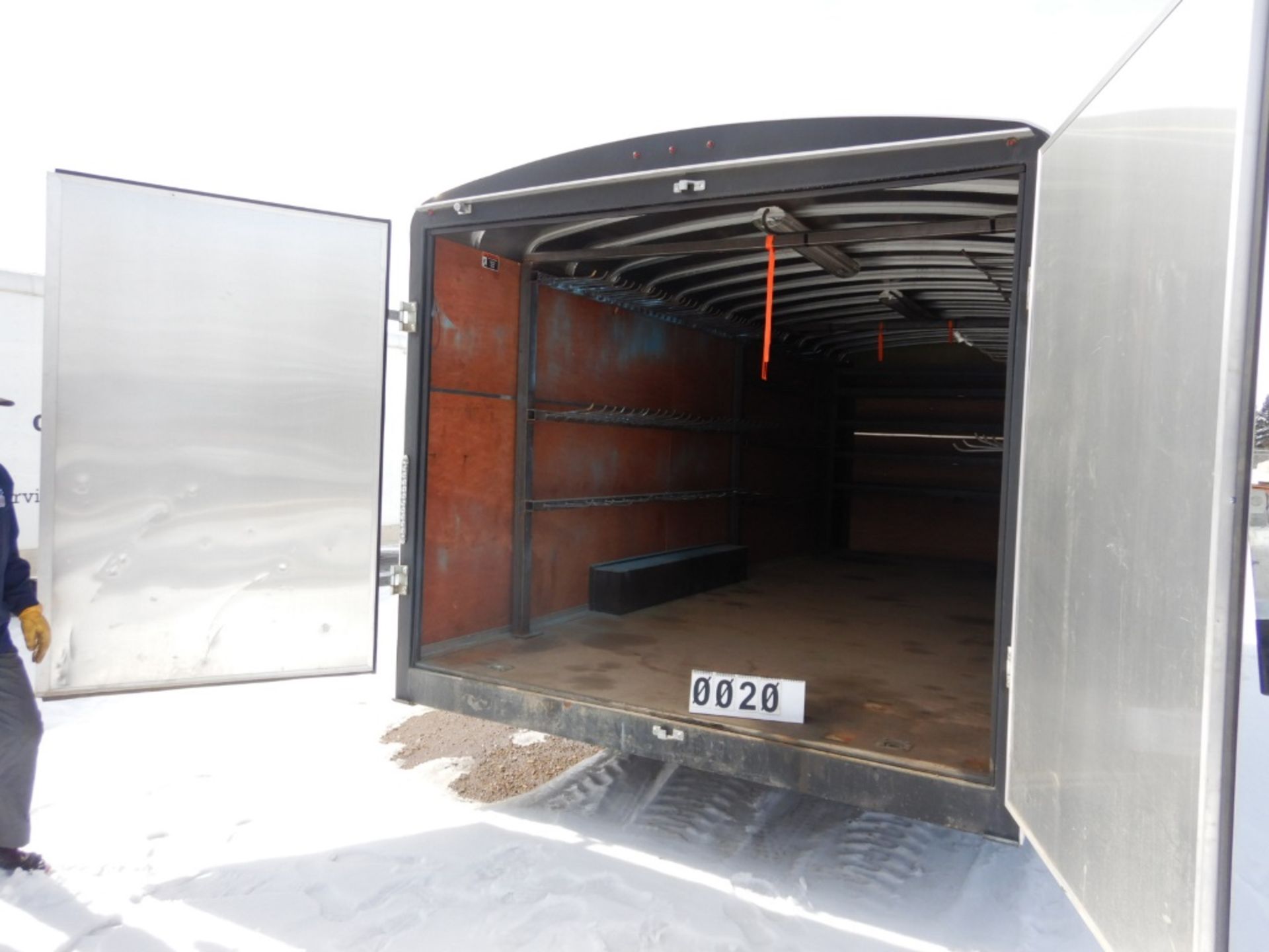 2017 H&H TOPLINE 20 FT T/A ENCLOSED CARGO TRAILER W/MAN DOOR, REAR BARN DOORS, RACKING, WIRED, - Image 7 of 9