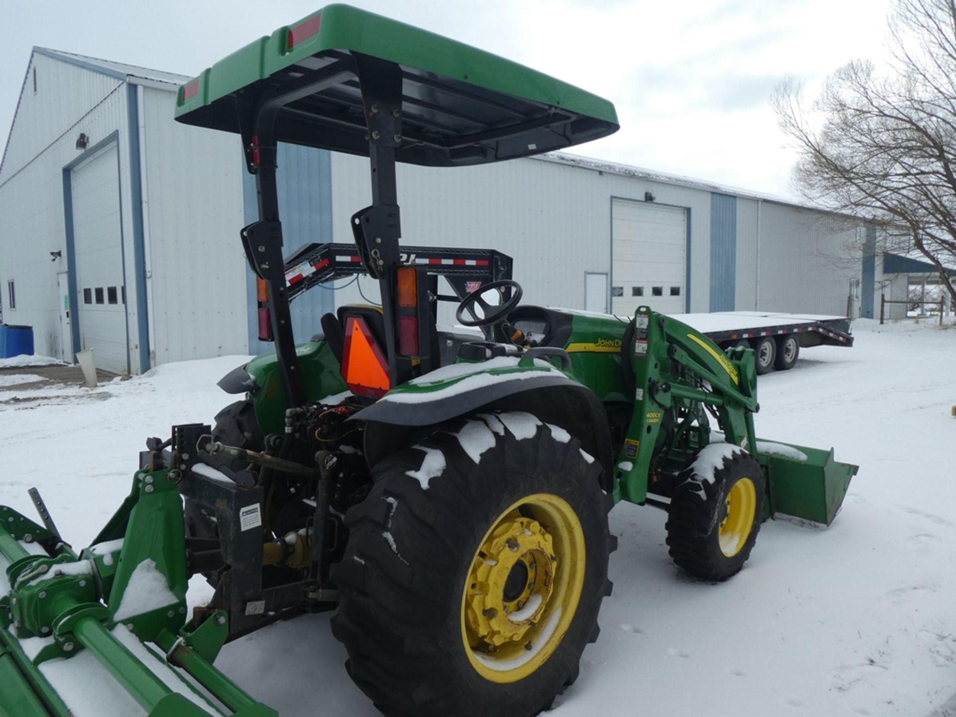 2007 JD 4720LV COMPACT 4X4 TRACTOR W/JD400CX FEL, ROPS5 3 PT , HYDRO, (NO ROTOTILLER) - Image 4 of 8