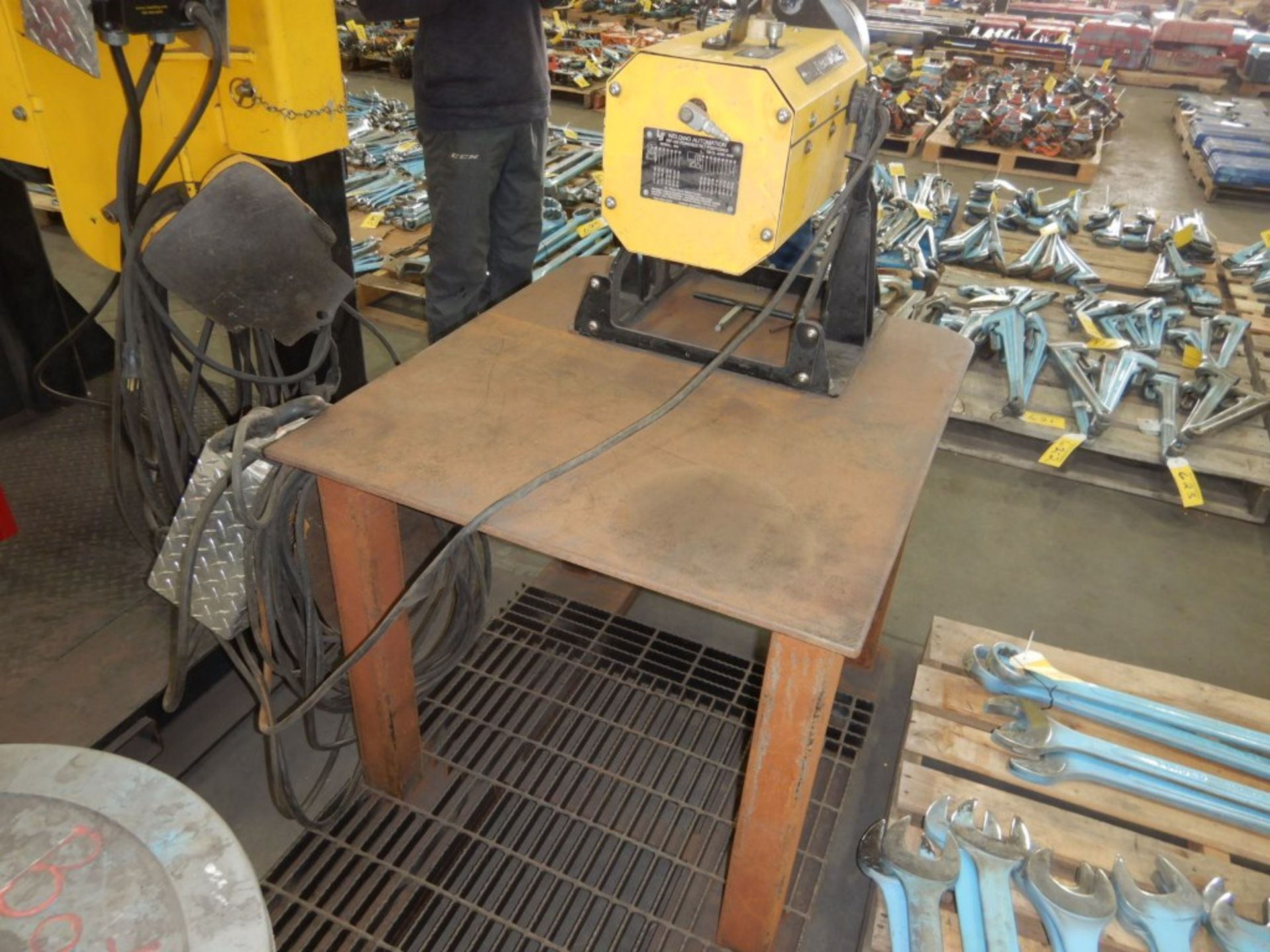 LJ WELDING 300 LB BENCH TOP POWERED TILT WELD POSITIONER MODEL 08P-200 S/N 0542013 W/FOOT - Image 6 of 6