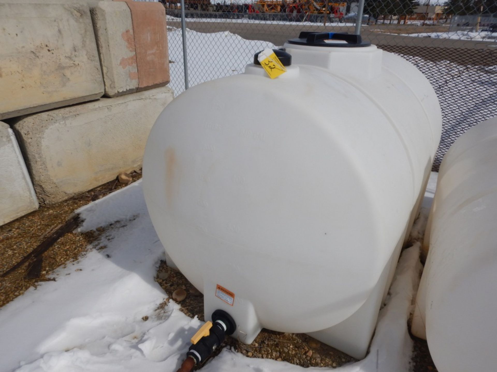 2500 L POLY WATER TANK