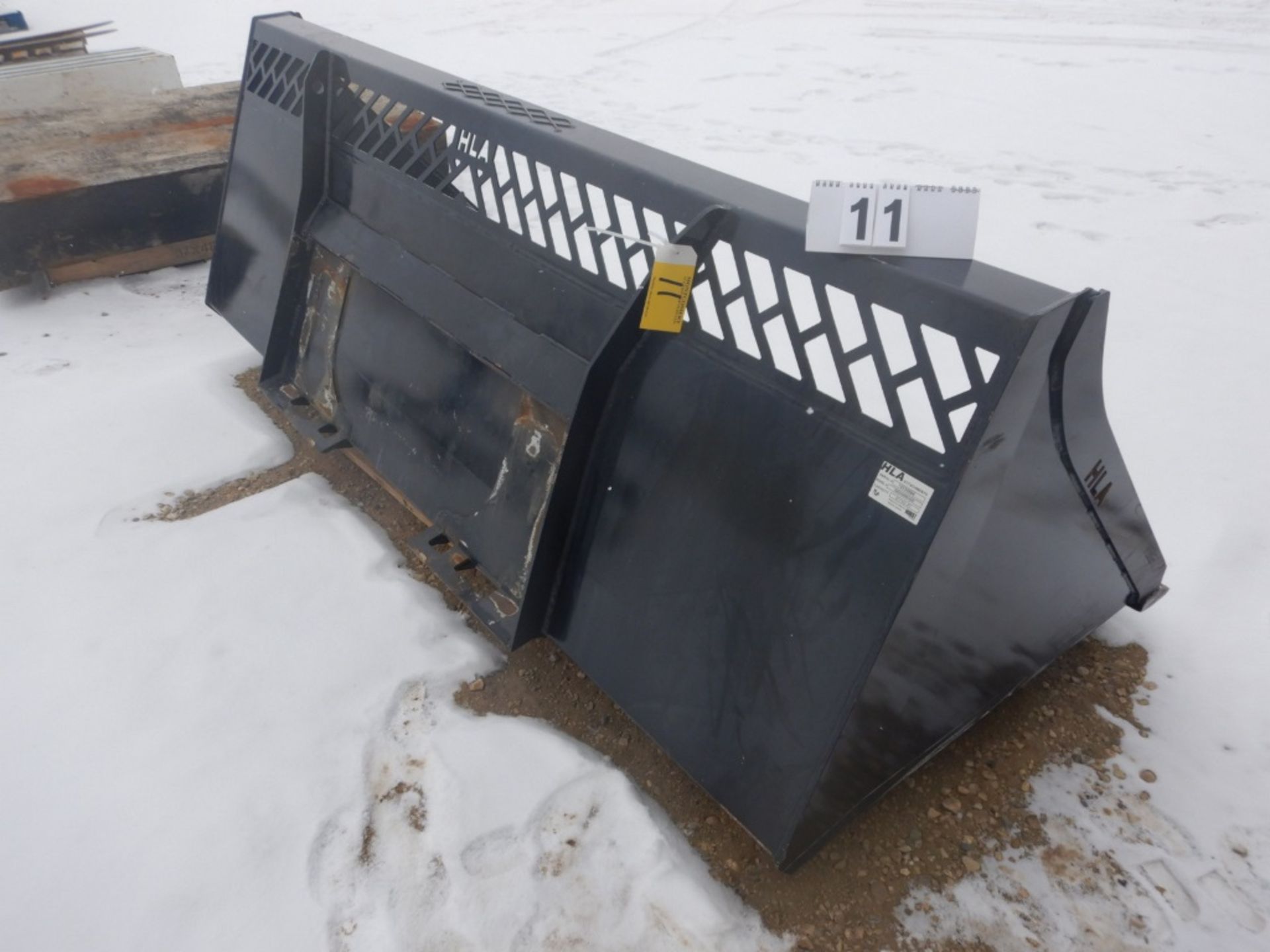 HLA 96" SNOW BUCKET TO FIT GEHL AL650 WHEEL LOADER - Image 2 of 6