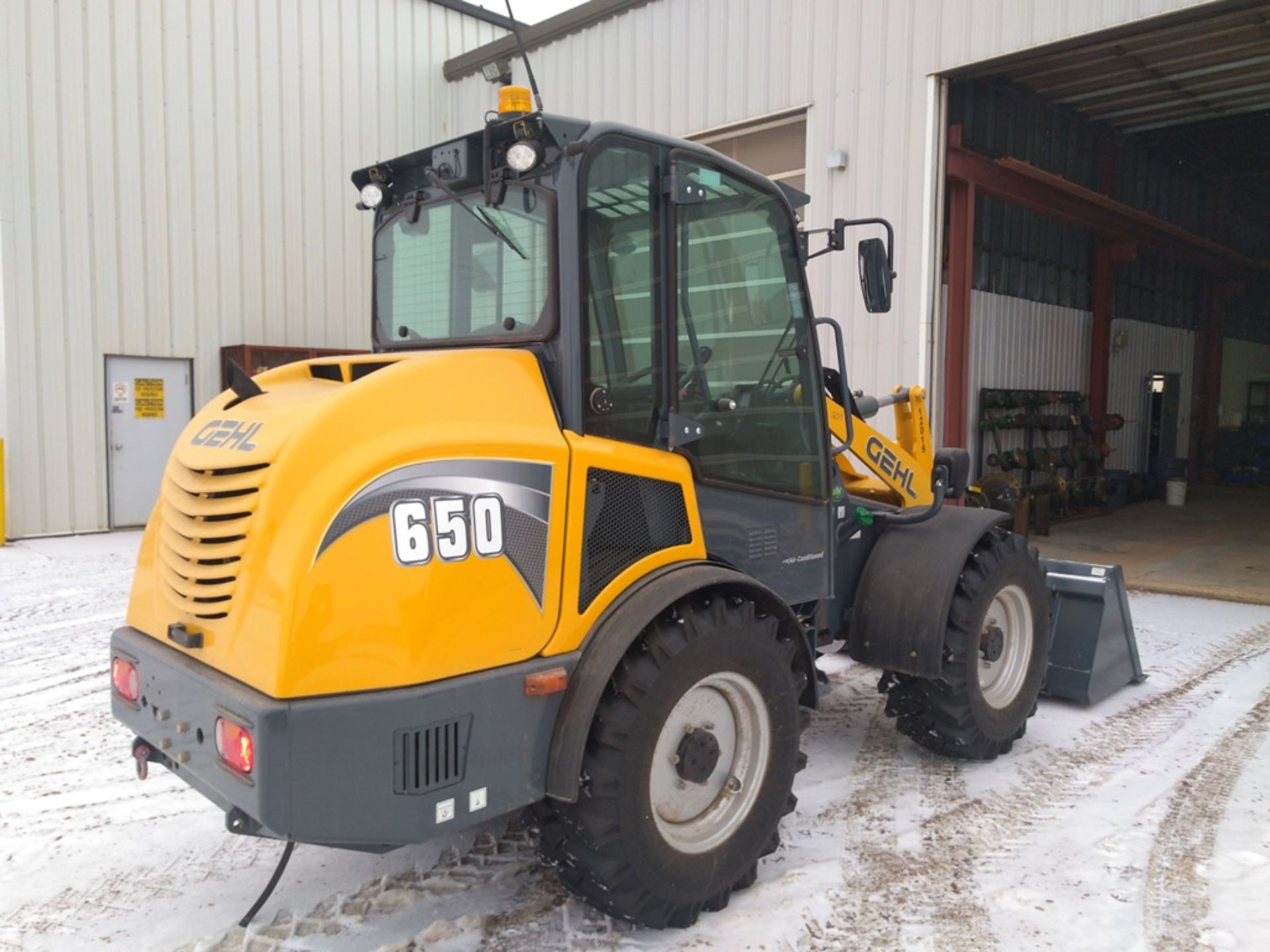 2016 GEHL AL650 WHEEL LOADER 65 HP., 120 HRS, W/BUCKET, S/N GHLAL600D0006014, - Image 4 of 7