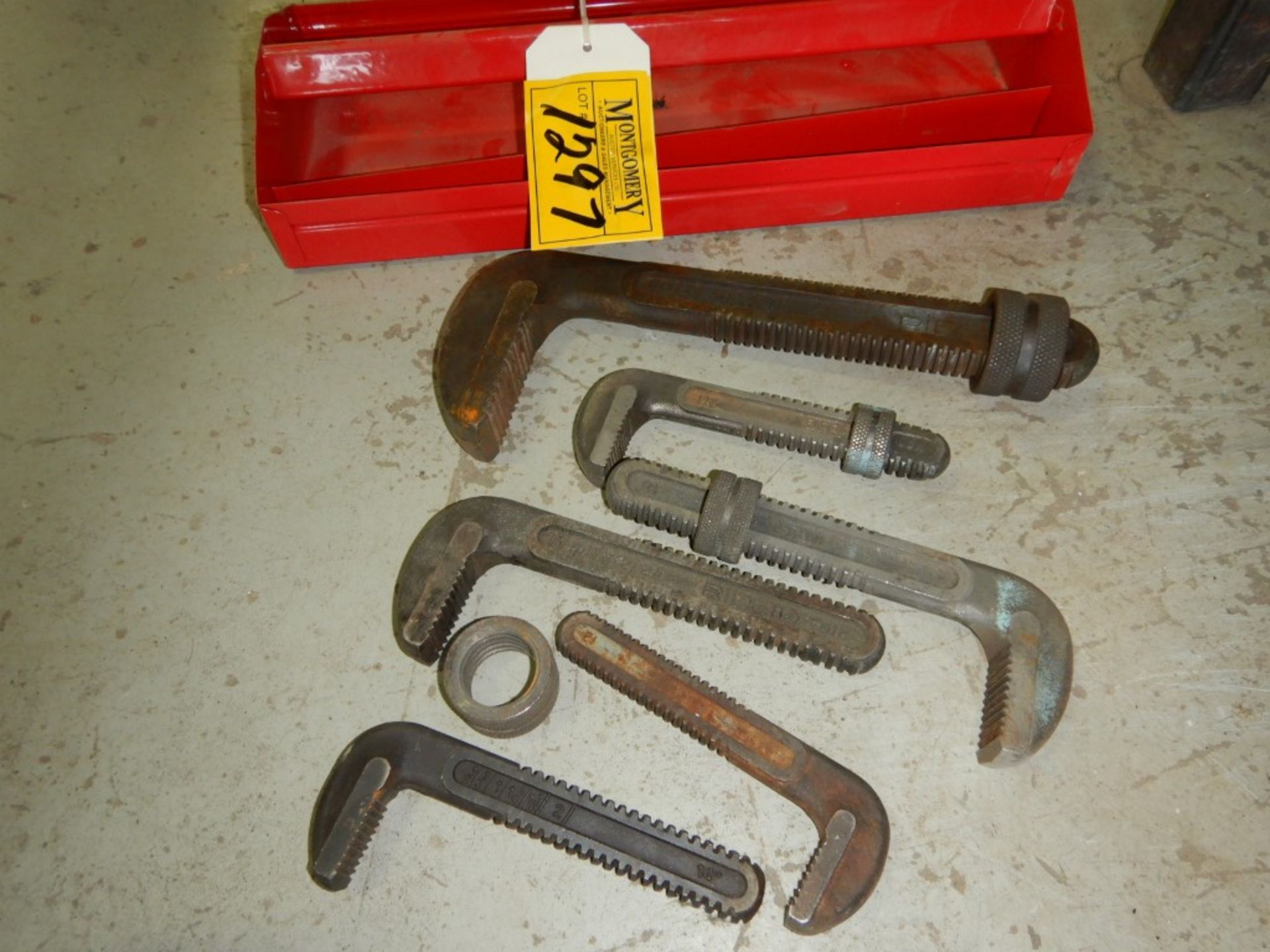 L/O PIPE WRENCH JAWS