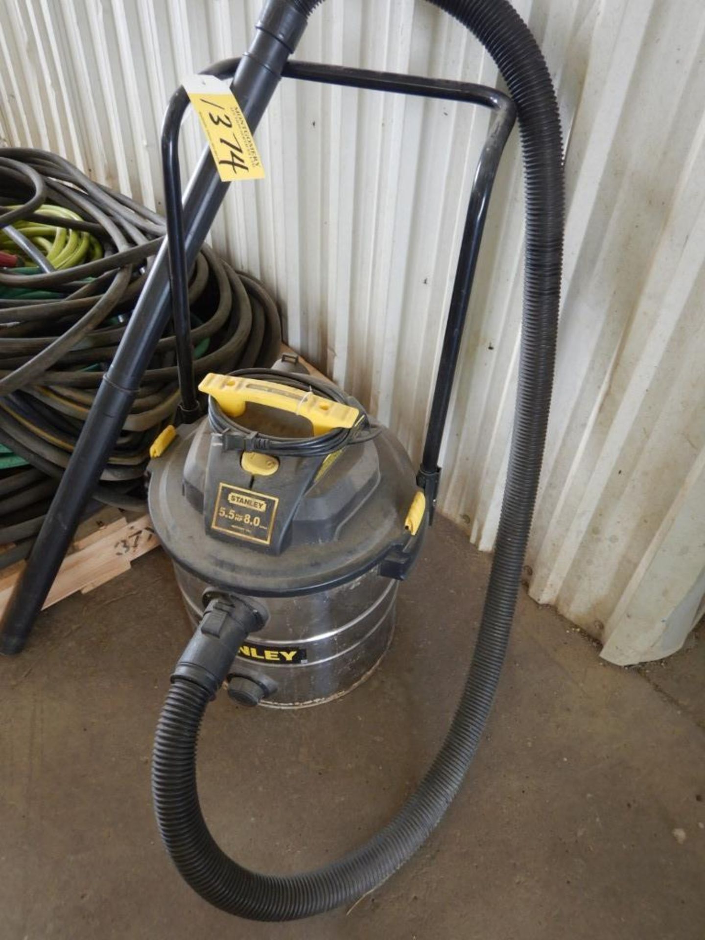 STANLEY S/S SHOP VAC, 5.5 HP, 8 GAL