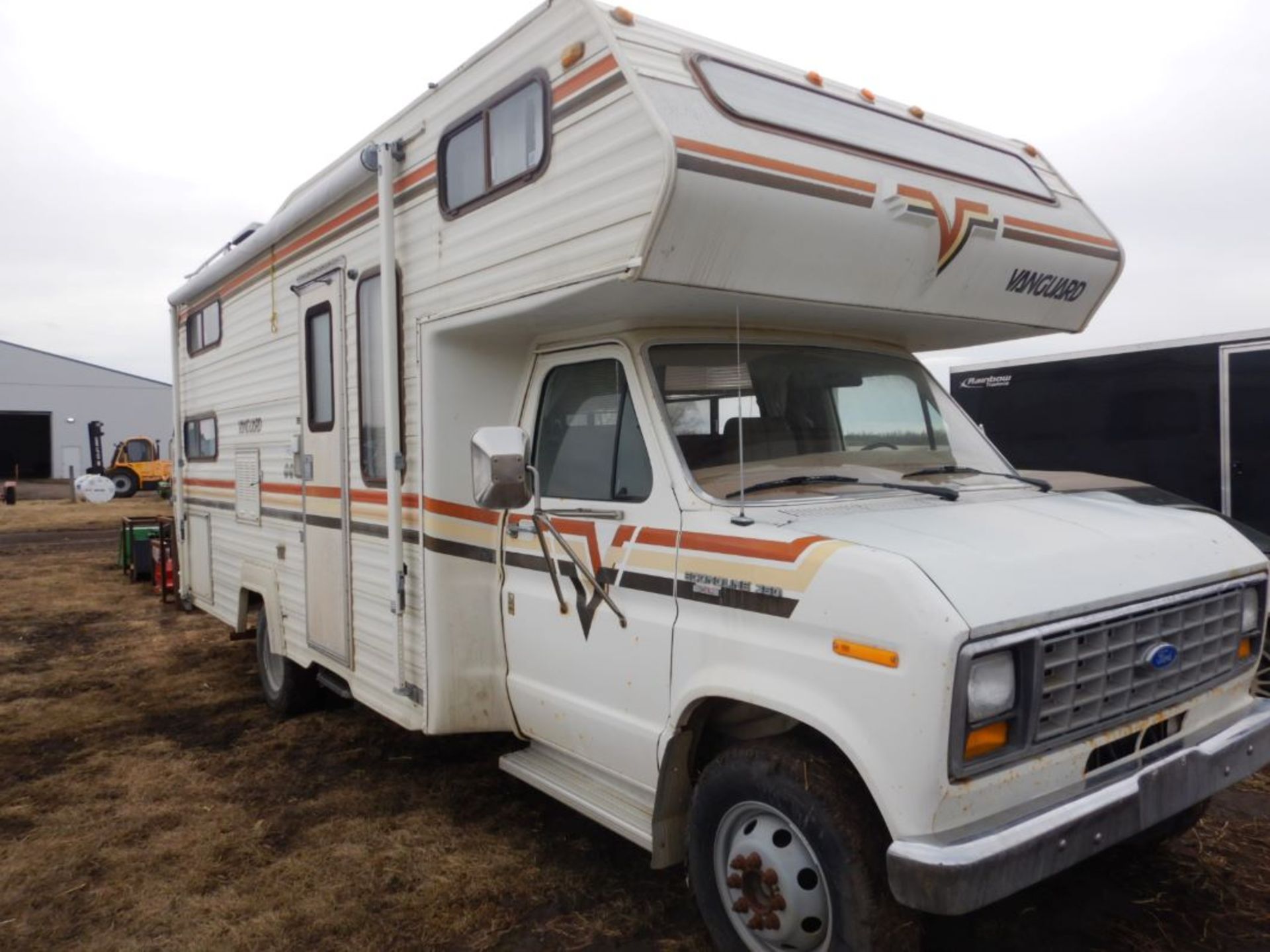 1984 ECONOLINE 350XL CLASS C VANGAARD VMF23D MOTORHOME, 81378 KM SHOWING,CHASSIS - INOPERABLE - Image 2 of 7