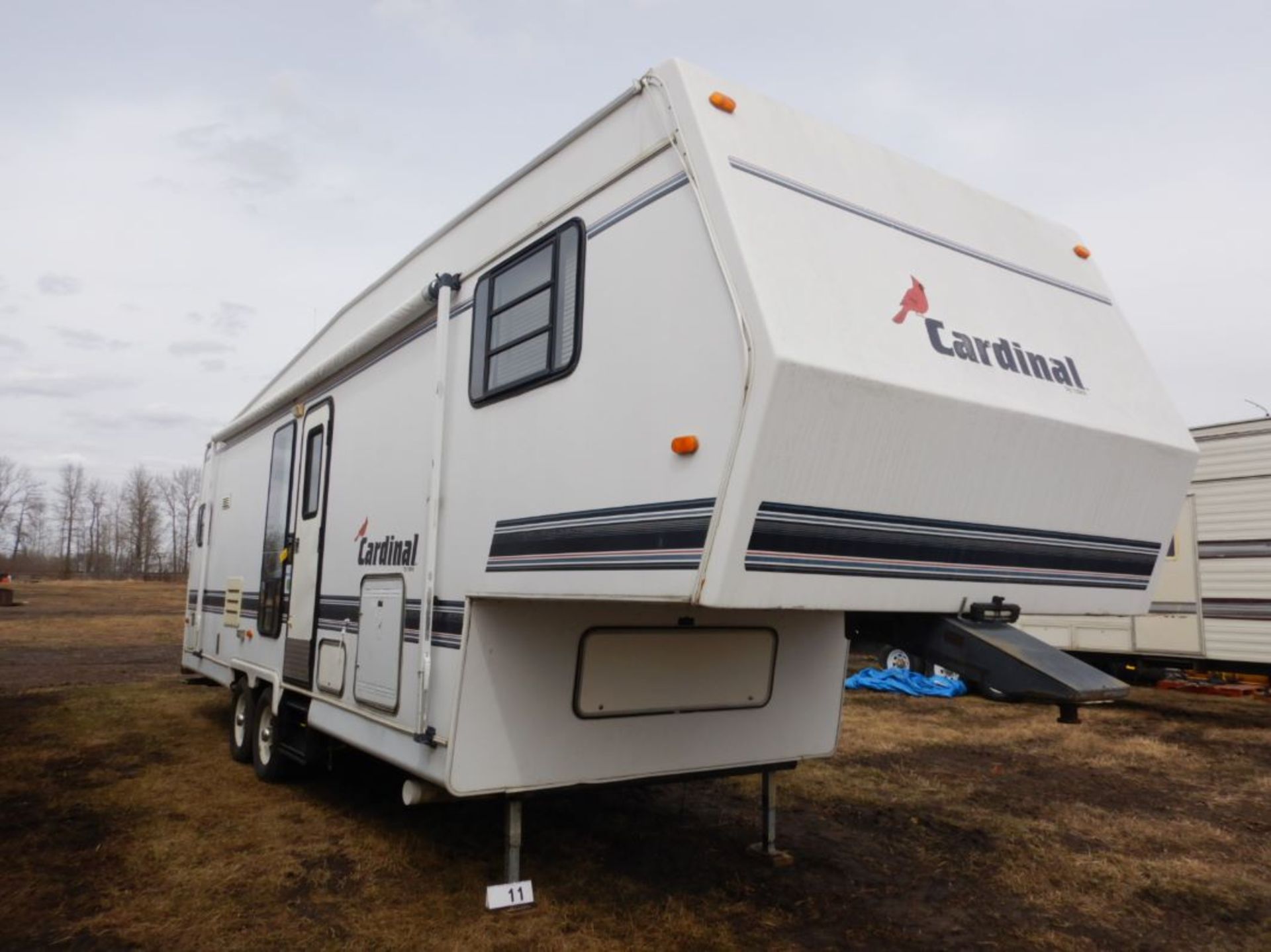 1995 CARDINAL BY COBRA 28' 5W HOLIDAY TRAILER WITH S/O. NEW AWNING, NEW TIRES, NEW STEPS, AC, SLEEPS