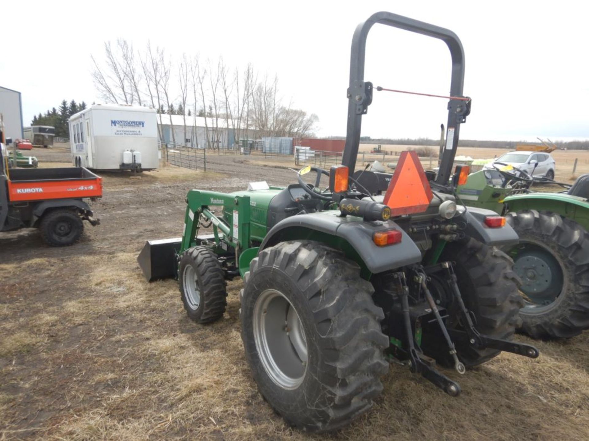 MONTANA 3840 4X4 COMPACT TRACTOR W/FEL, 3PT, ROPS, 397 HR showing S/N 21F4FAF0091 - Image 2 of 8