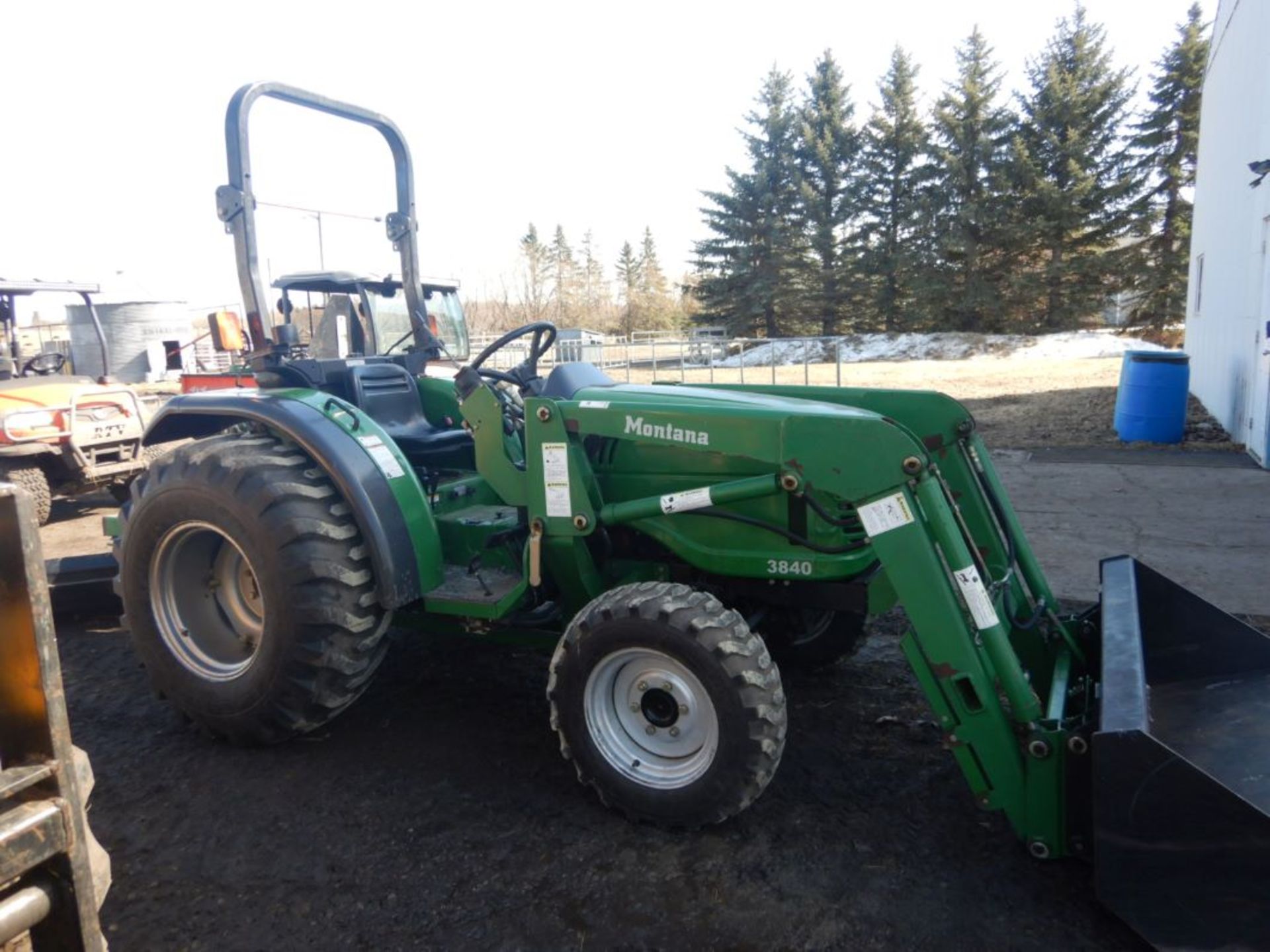 MONTANA 3840 4X4 COMPACT TRACTOR W/FEL, 3PT, ROPS, 397 HR showing S/N 21F4FAF0091 - Image 8 of 8