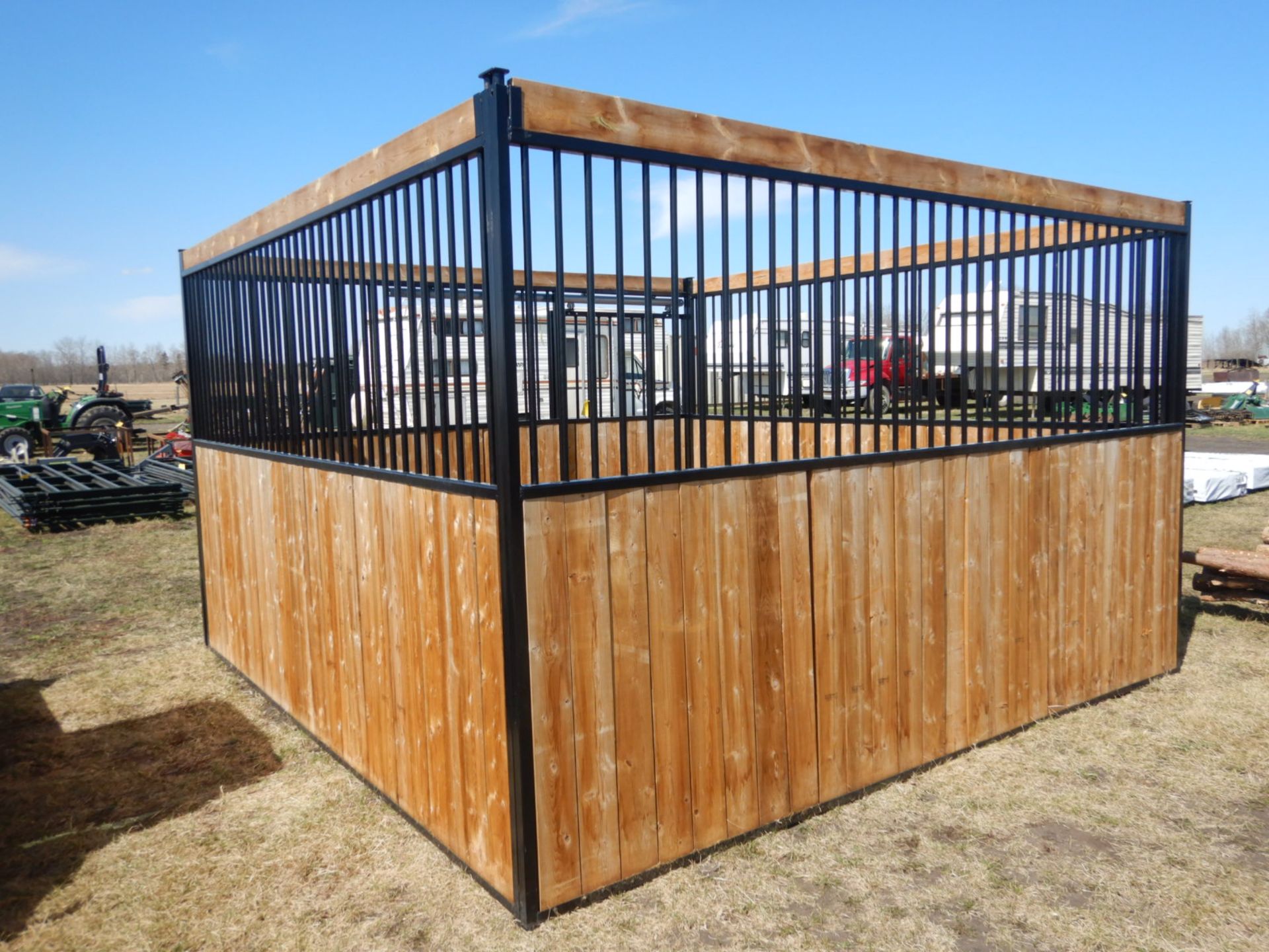 NEW 12'X12' FREESTANDING BOX STALL W/ROLLING DOOR, POWDER COATED, TREATED LUMBER - Image 2 of 6