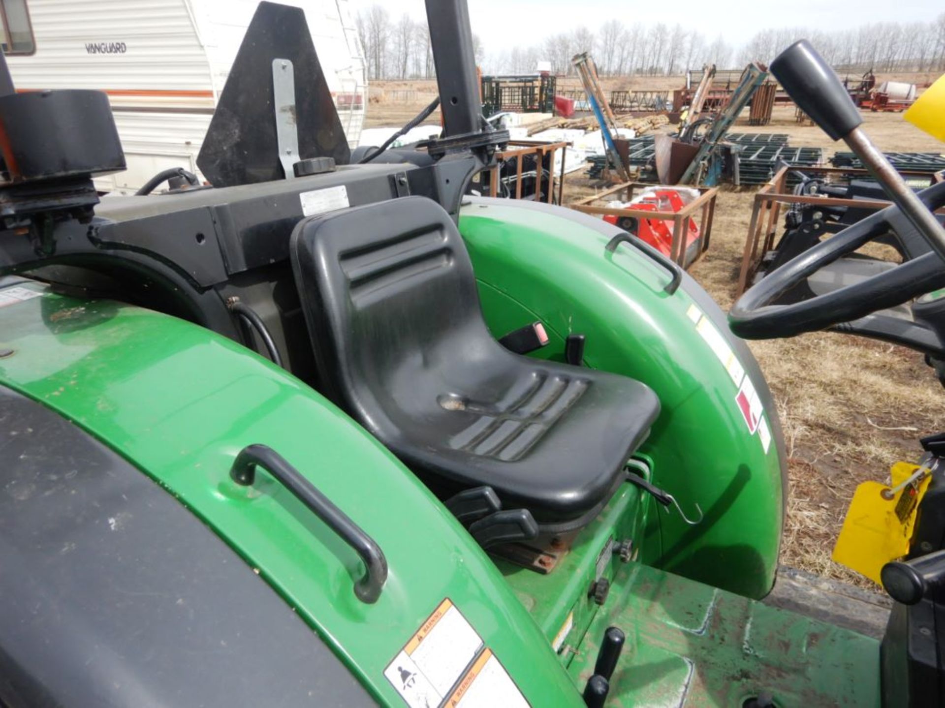 MONTANA 3840 4X4 COMPACT TRACTOR W/FEL, 3PT, ROPS, 397 HR showing S/N 21F4FAF0091 - Image 4 of 8