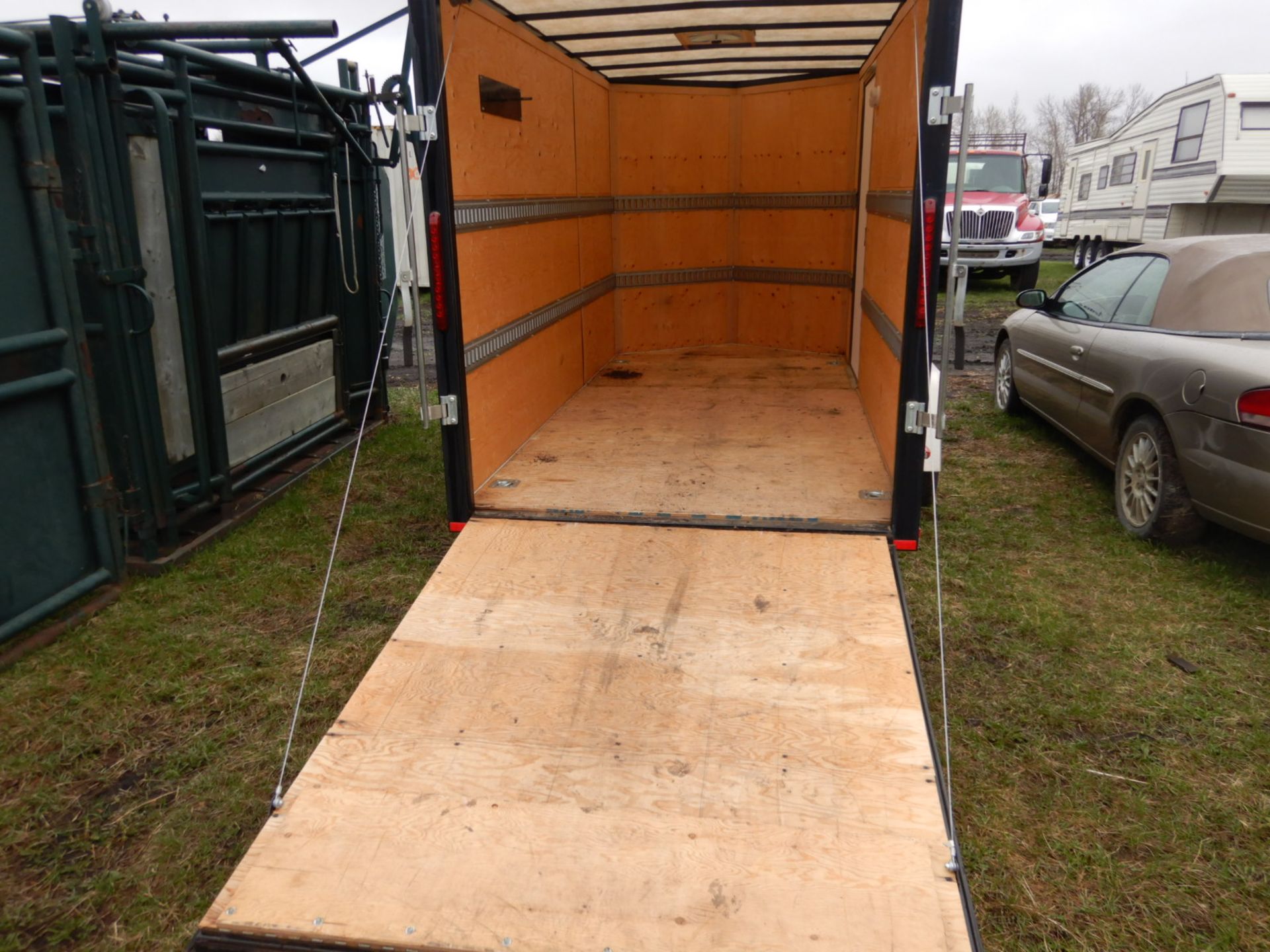 2015 RAINBOW S/A ENCLOSED CARGO TRAILER W/REAR RAMP DOOR, S/N 2RGBC1216F1002137 - Image 3 of 6