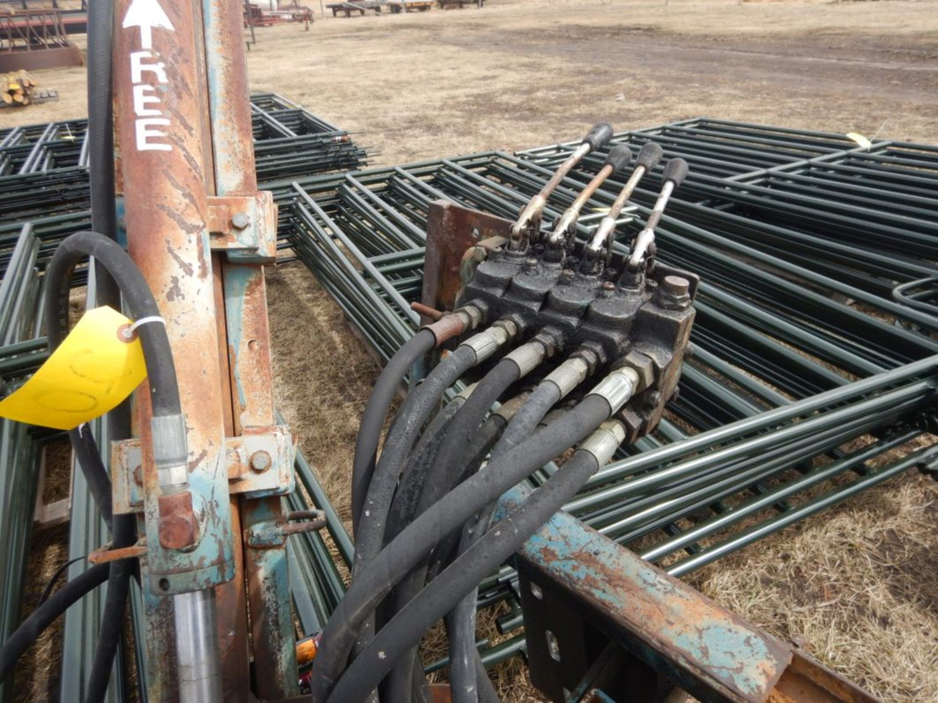 CARETREE SKID STEER MOUNT 28" HYD, TREE SPADE - Image 3 of 3