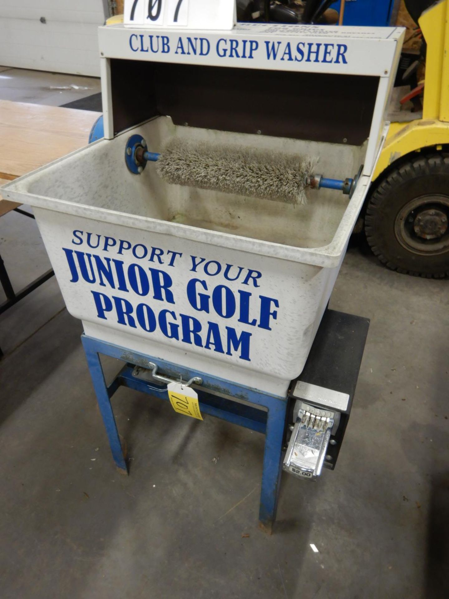 GOLF CLUB & GRIP WASHER, COIN OPERATED