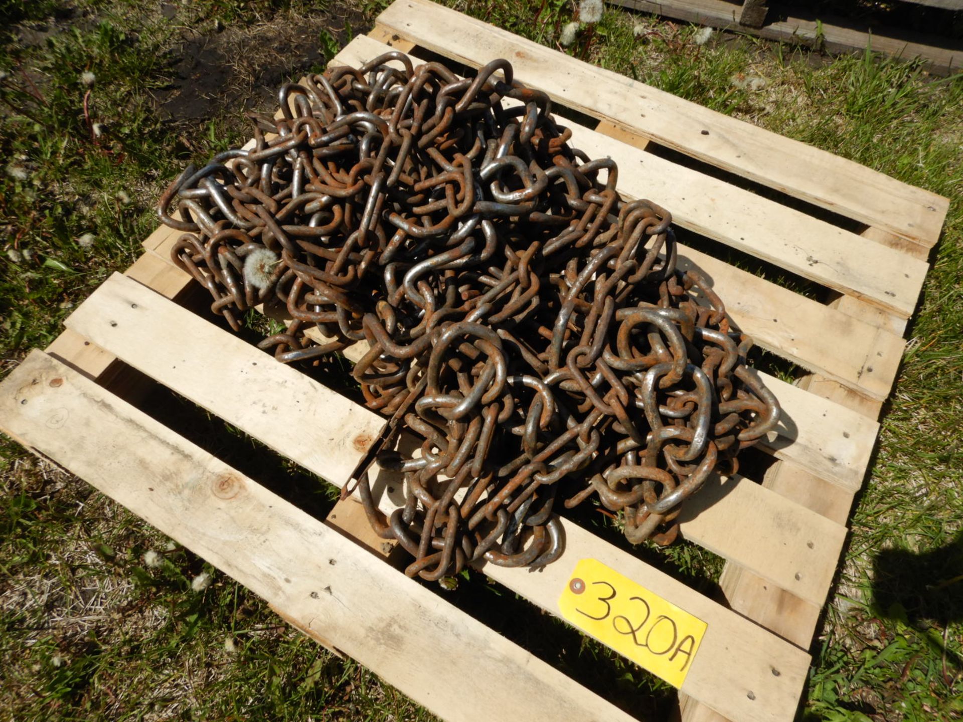 SET OF TRACTOR CHAINS - SIZE UNKNOWN