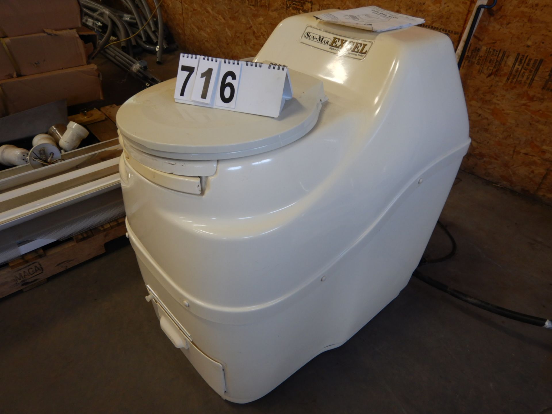 SUN-MAR EXCEL COMPOSTING TOILET W/4 BAGS COMPOST SURE BULKING MATERIAL