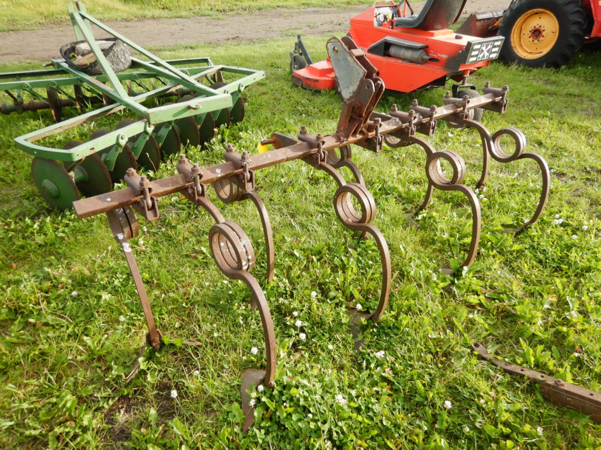 JD TOOLBAR 8 FT X 3 PT CULTIVATOR - Image 2 of 2