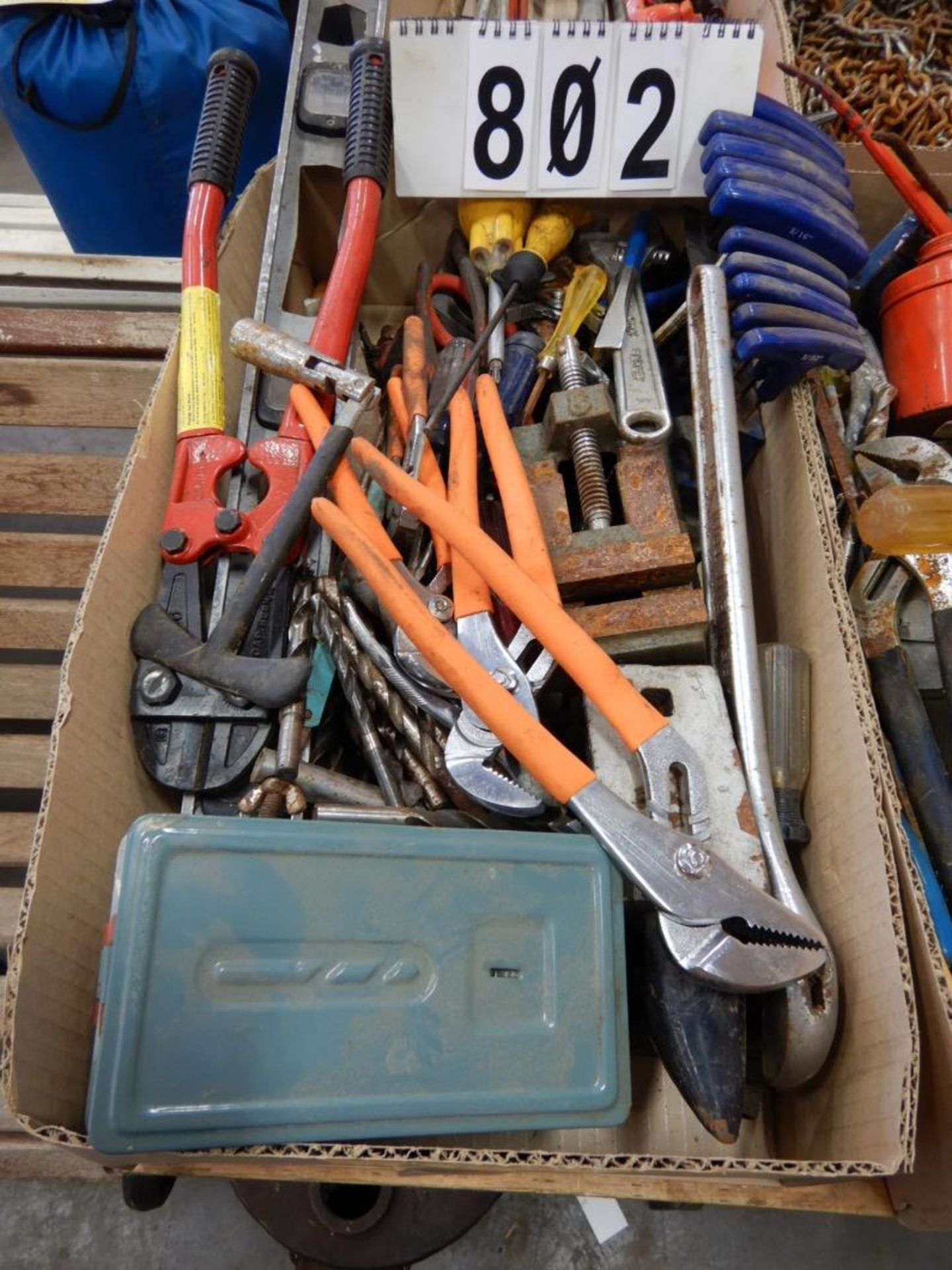 BOX OF ASSORTED HAND TOOLS