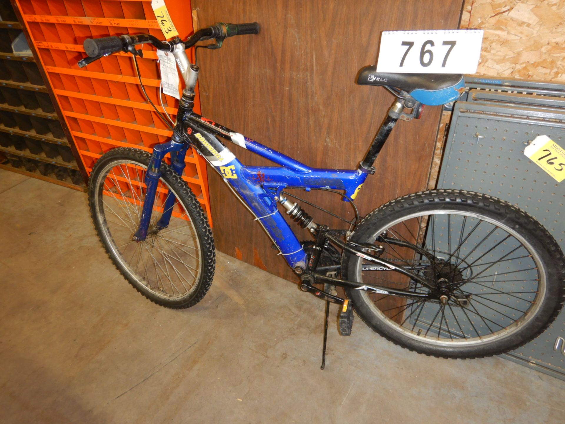 DC DOWNHILL SUPER CYCLE 24"