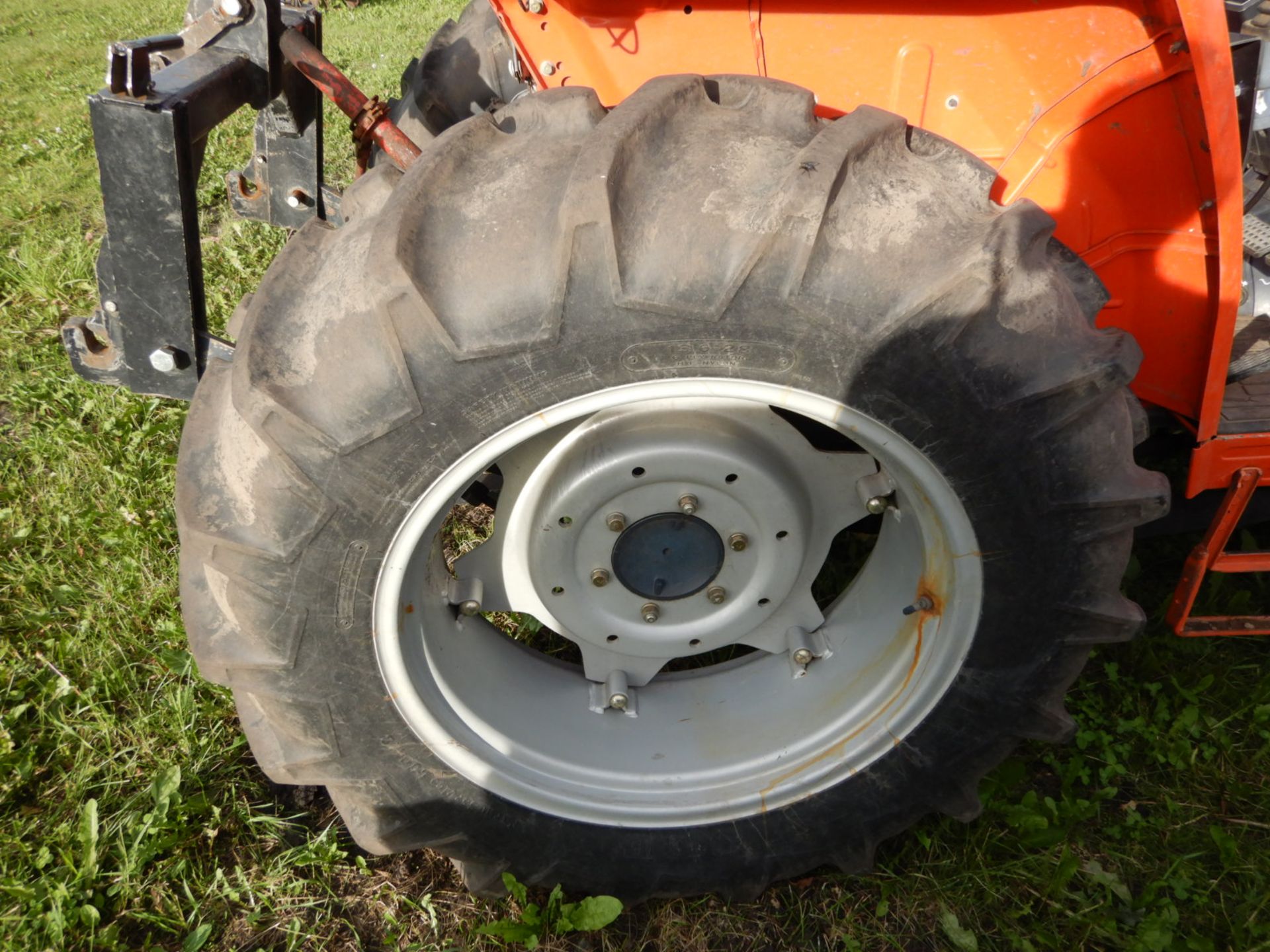 AGCO ST45 4WD COMPACT TRACTOR W/AGCO SL48 FEL, PALLET FORK ATTACH,(NO BUCKET), 3 PT, HYD, ROPS, - Image 5 of 7