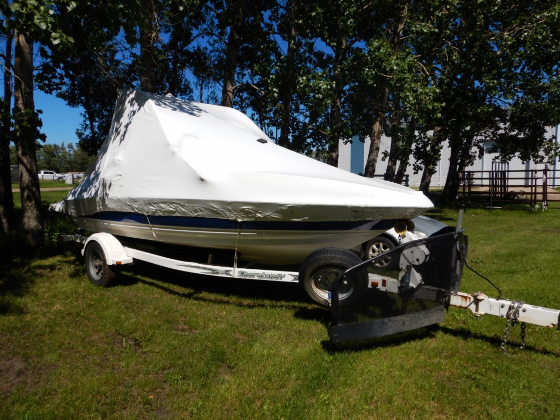 2008 LARSON SENZA SEN-186 I/O /SS MOTORBOAT & TRAILER - Image 4 of 18