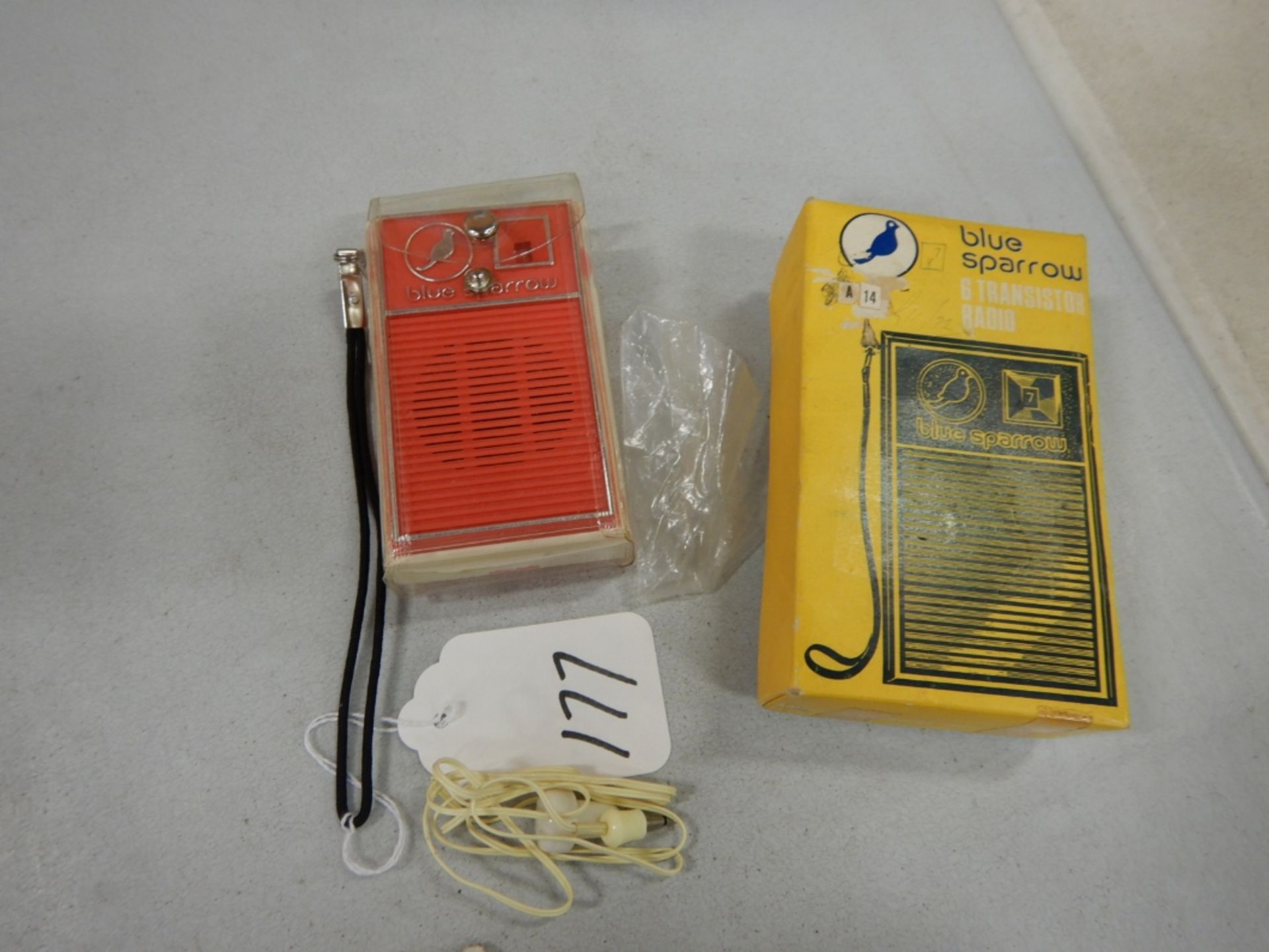 BLUE SPARROW & REALISTIC TRANSISTOR RADIOS IN ORG BXES ( 2 IN SAME LOT) - Image 3 of 5