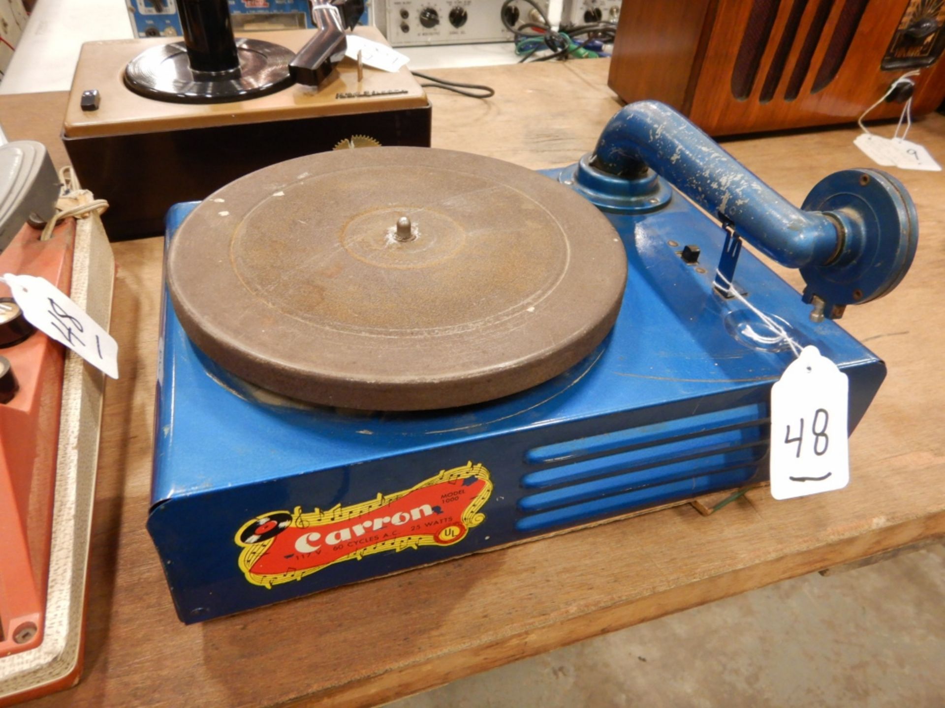 L/O TABLE TOP RECORD PLAYERS & PHONOGRAPH INCL. RCA RECORD PLAYER, CARRON PHONGRAPH, & TABLE TOP - Image 2 of 4