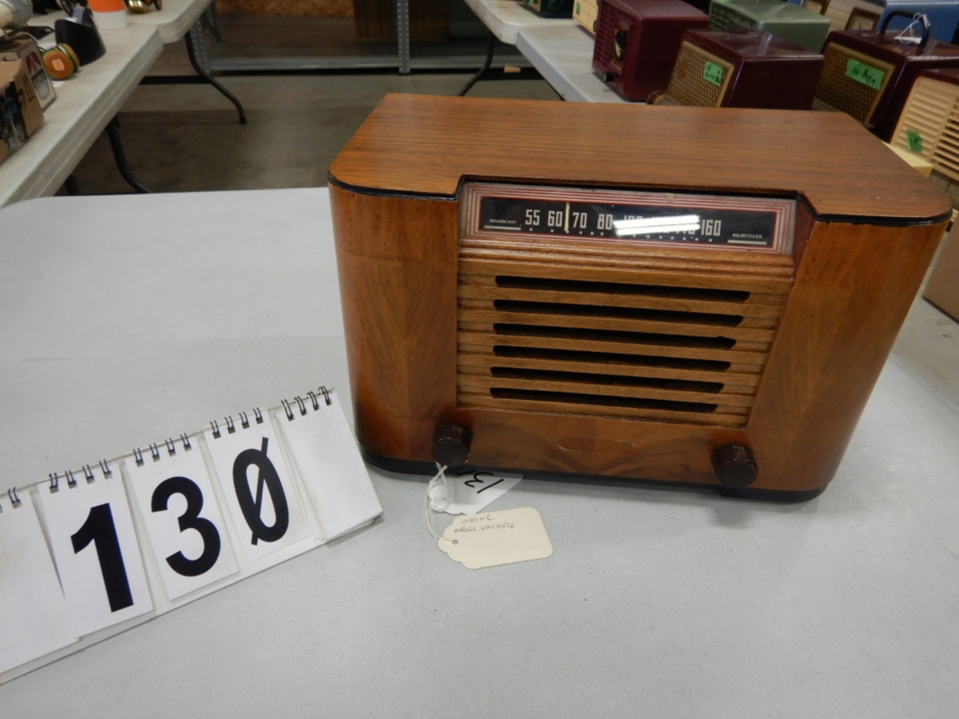 VINTAGE VIKING AC/DC WOOD CASE RADIO MODEL EU1-4516; SERIAL 145011MANUFACTURED FOR T. EATON CO.