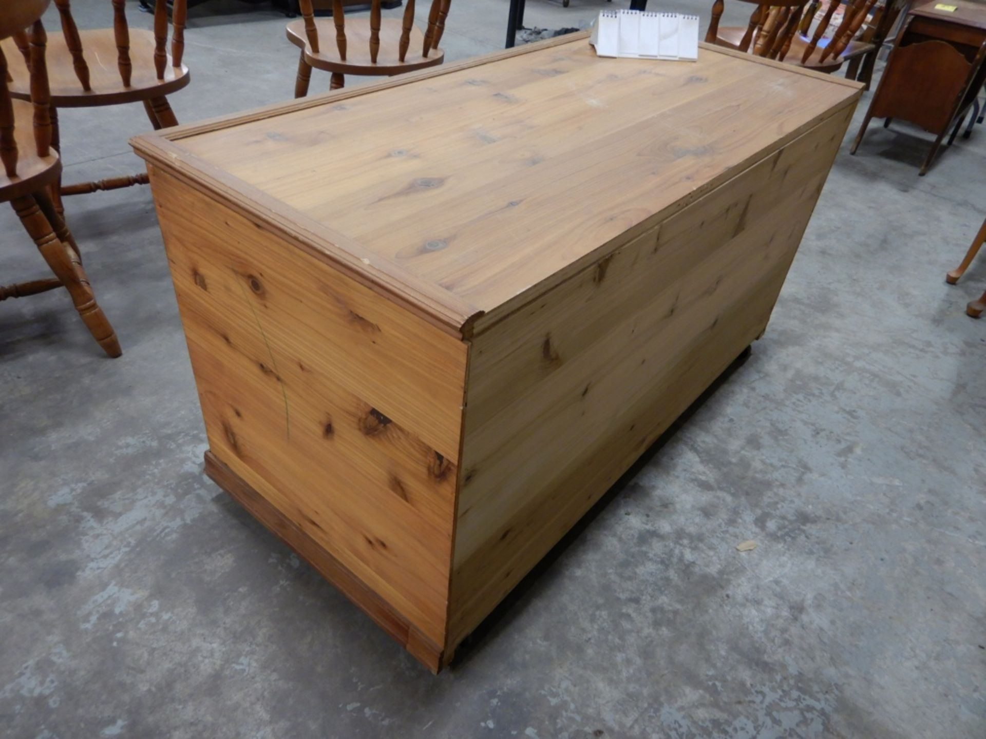 CEDAR CHEST - 48"LX22"WX26"H - Image 3 of 4