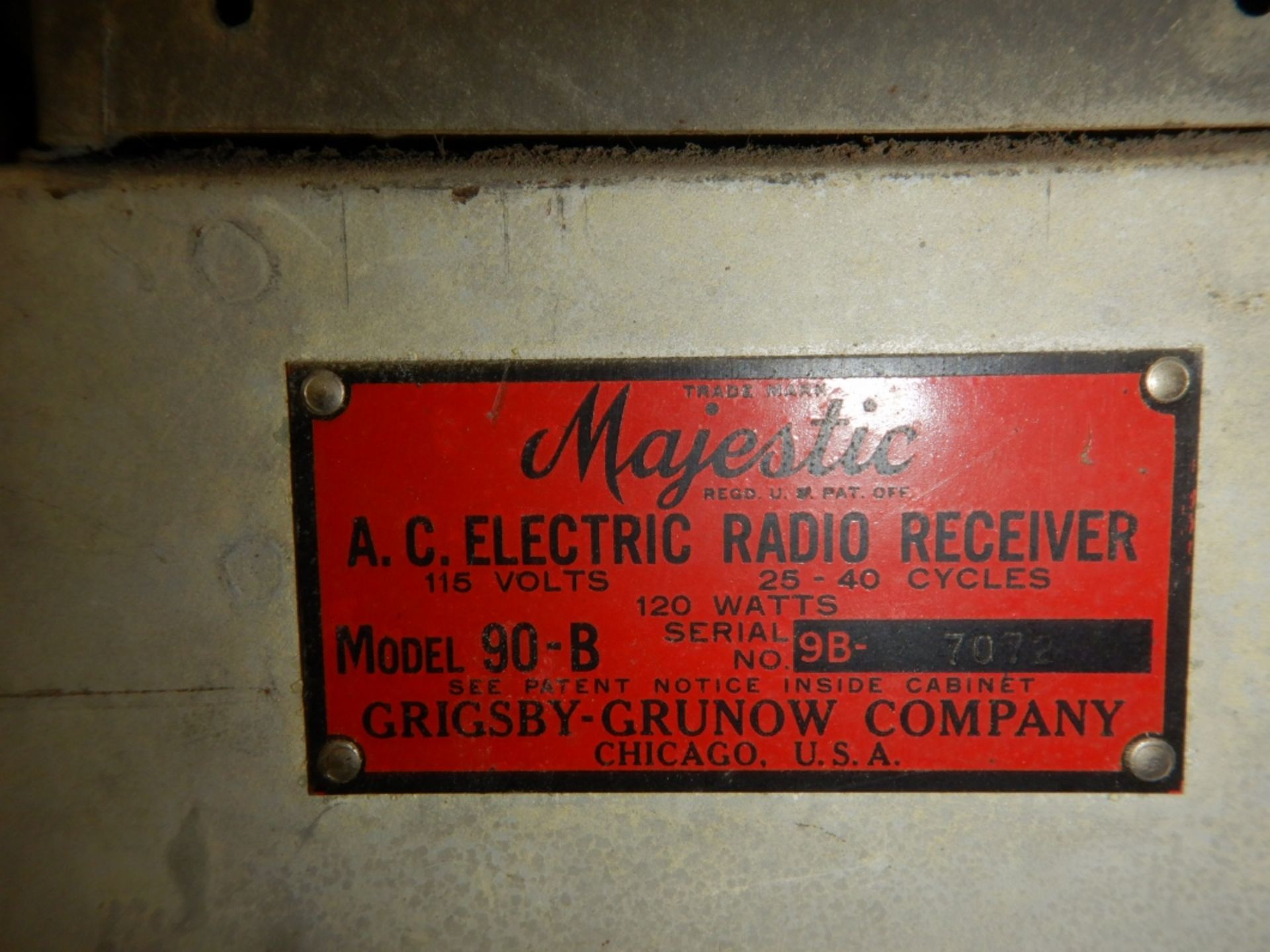 VINTAGE MAJESTIC 1930'S WOOD CABINET FLOOR RADIO, MODEL 93, SERIAL # 9B7072 - Image 6 of 6