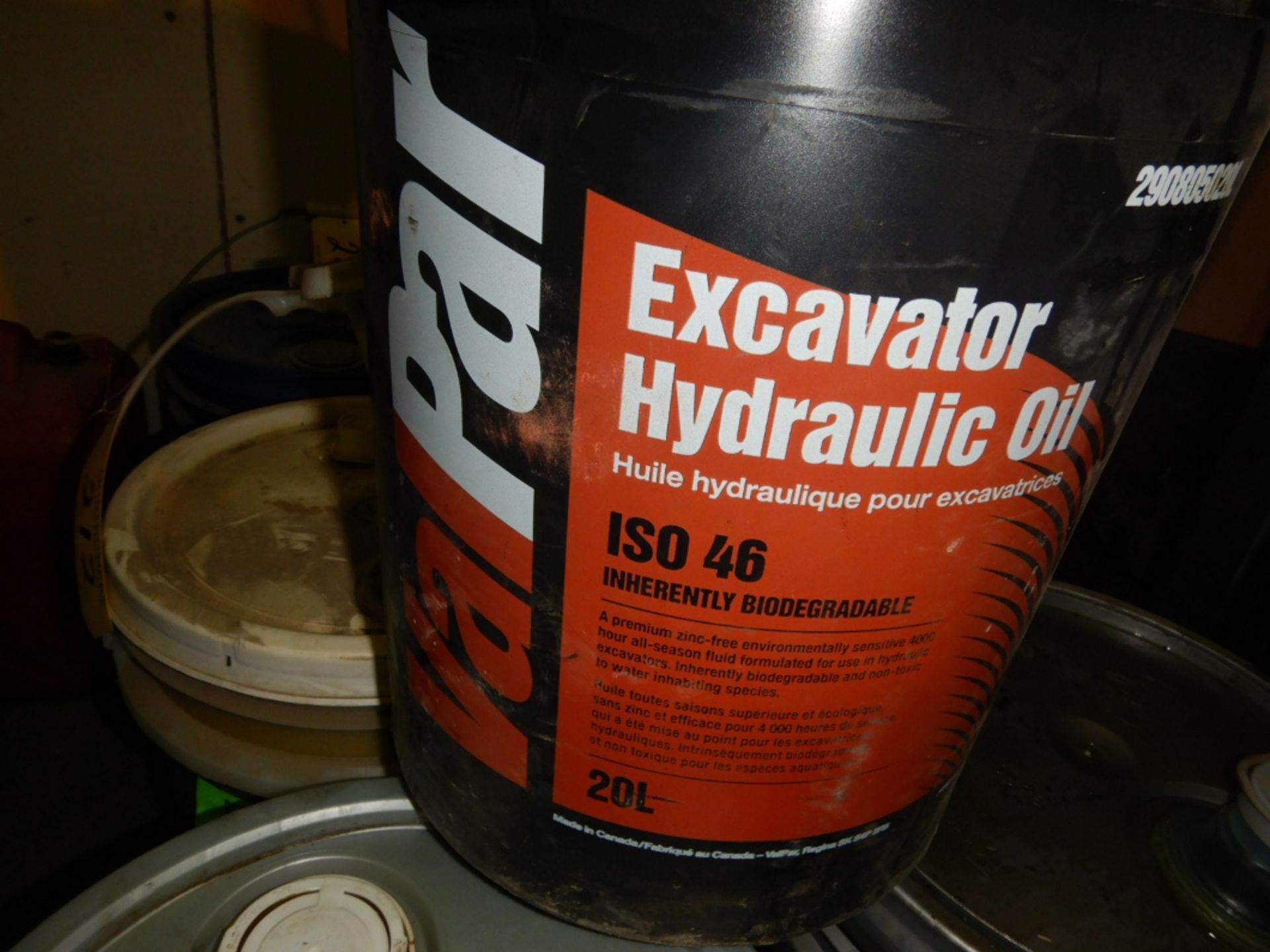 PT PAIL VALPAR EXCAVATOR HYDRAULIC OIL - Image 2 of 2