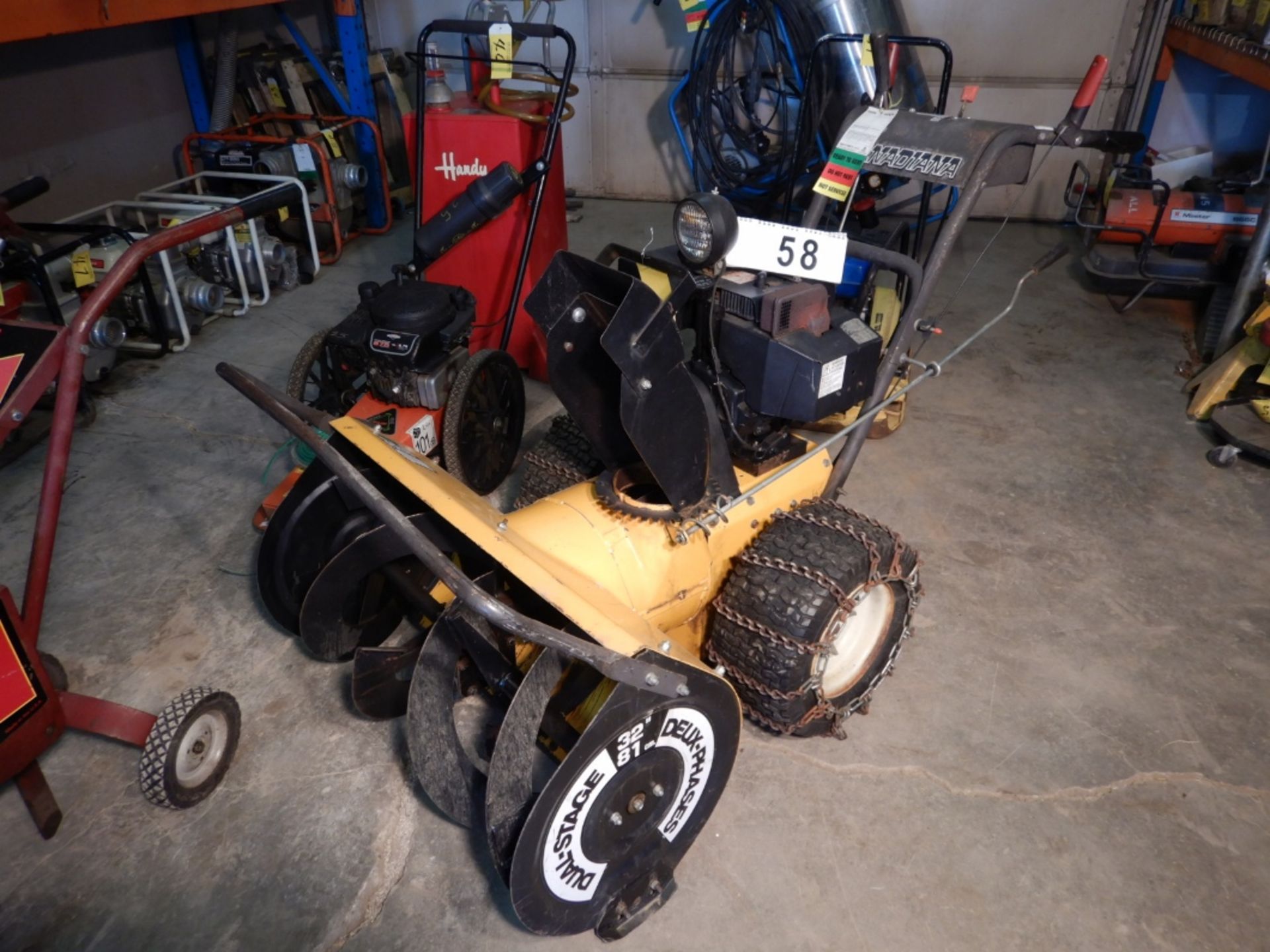 CANADIANA 10HP/32 INCH SNOWBLOWER DUAL-STAGE, CHAINS