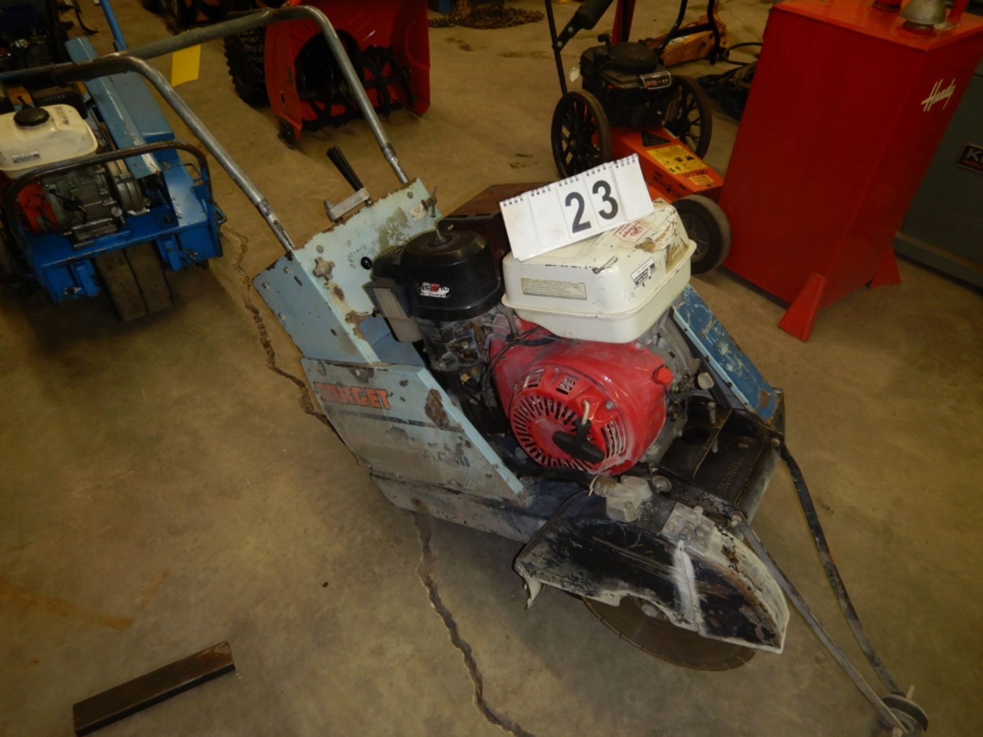 TARGET PAC111 CONCRETE CUTTING SAW MODEL PAC111-13H S/N 147392W/HONDA ENGINE - Image 3 of 3