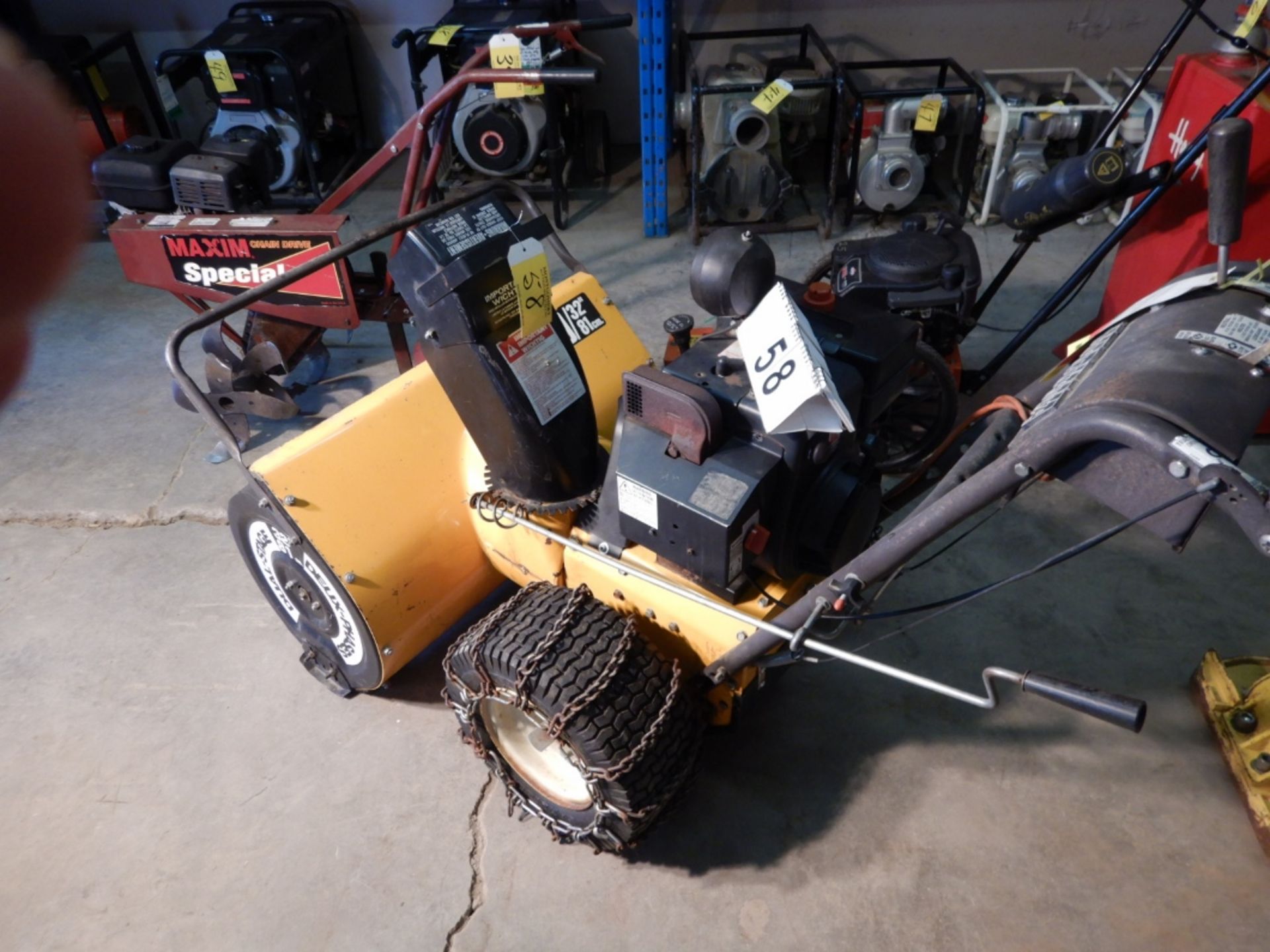 CANADIANA 10HP/32 INCH SNOWBLOWER DUAL-STAGE, CHAINS - Image 2 of 6