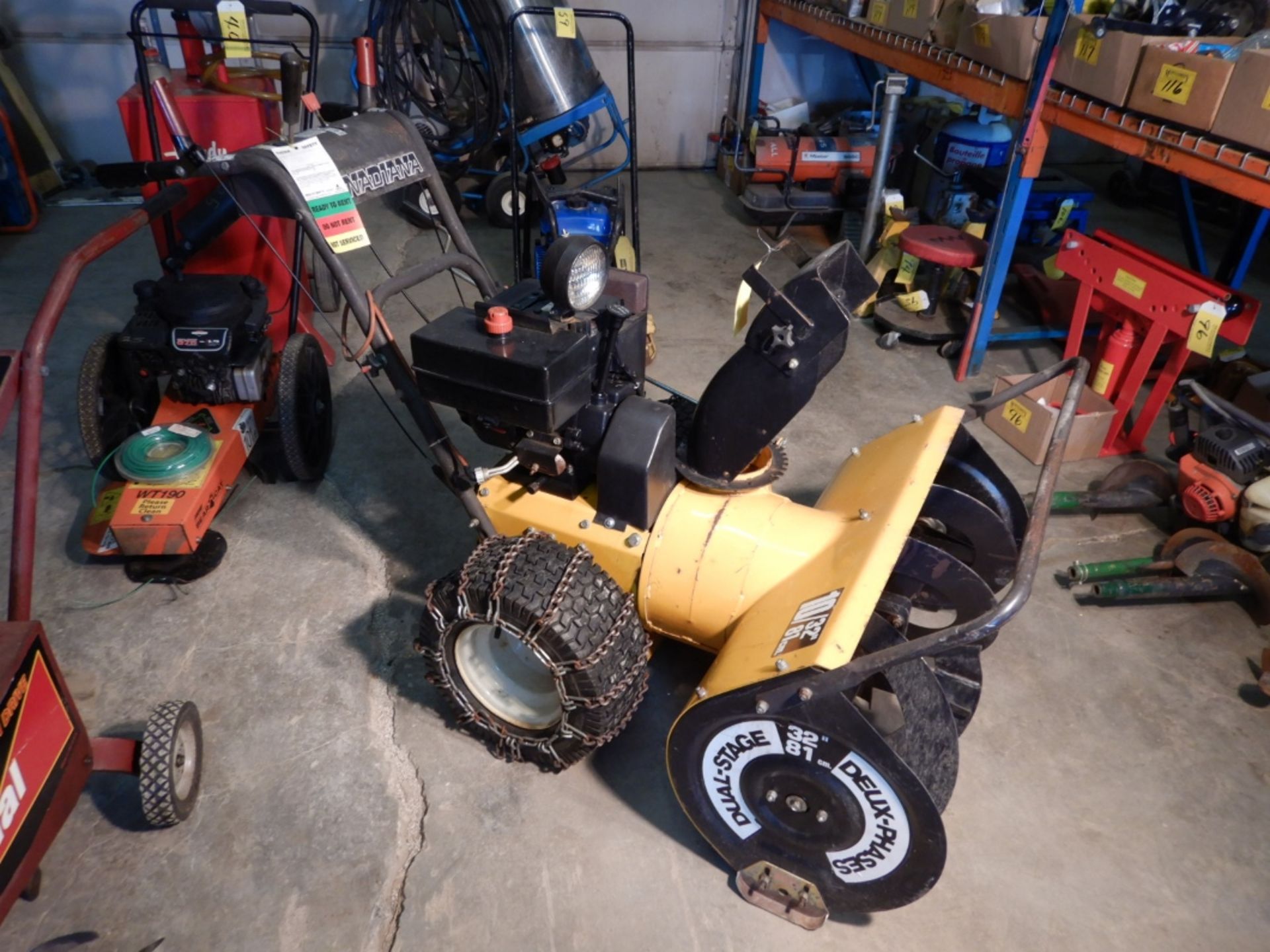 CANADIANA 10HP/32 INCH SNOWBLOWER DUAL-STAGE, CHAINS - Image 3 of 6