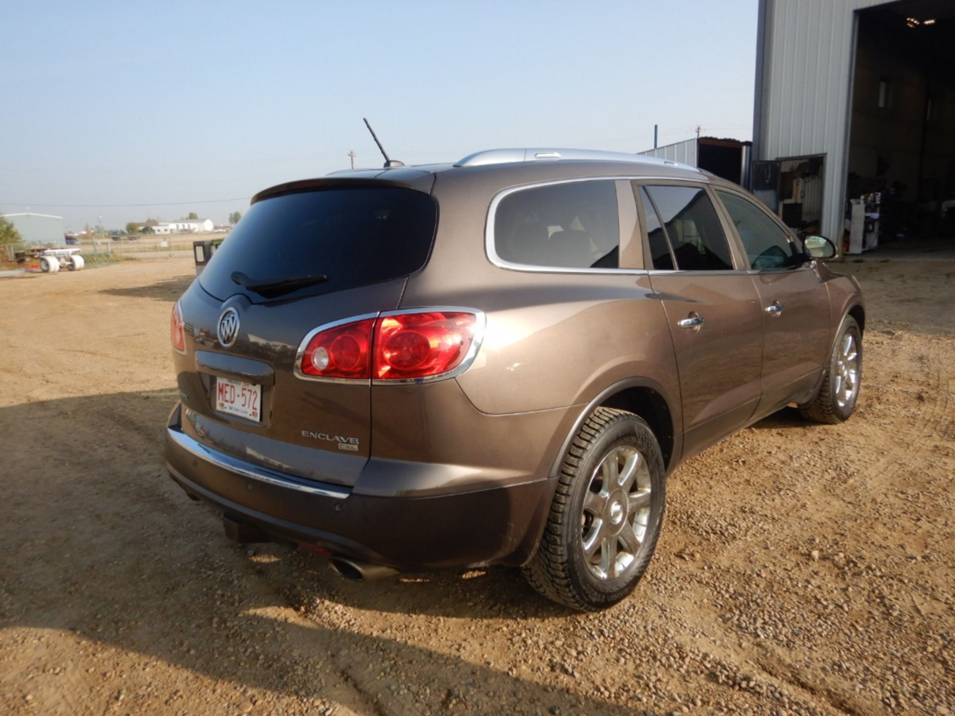 2010 BUICK ENCLAVE CXL SUV 7 PASSENGER, FULL LOAD, 165,300 KM SHOWING, S/N 5GALVCED7AJ123531 - Image 4 of 11