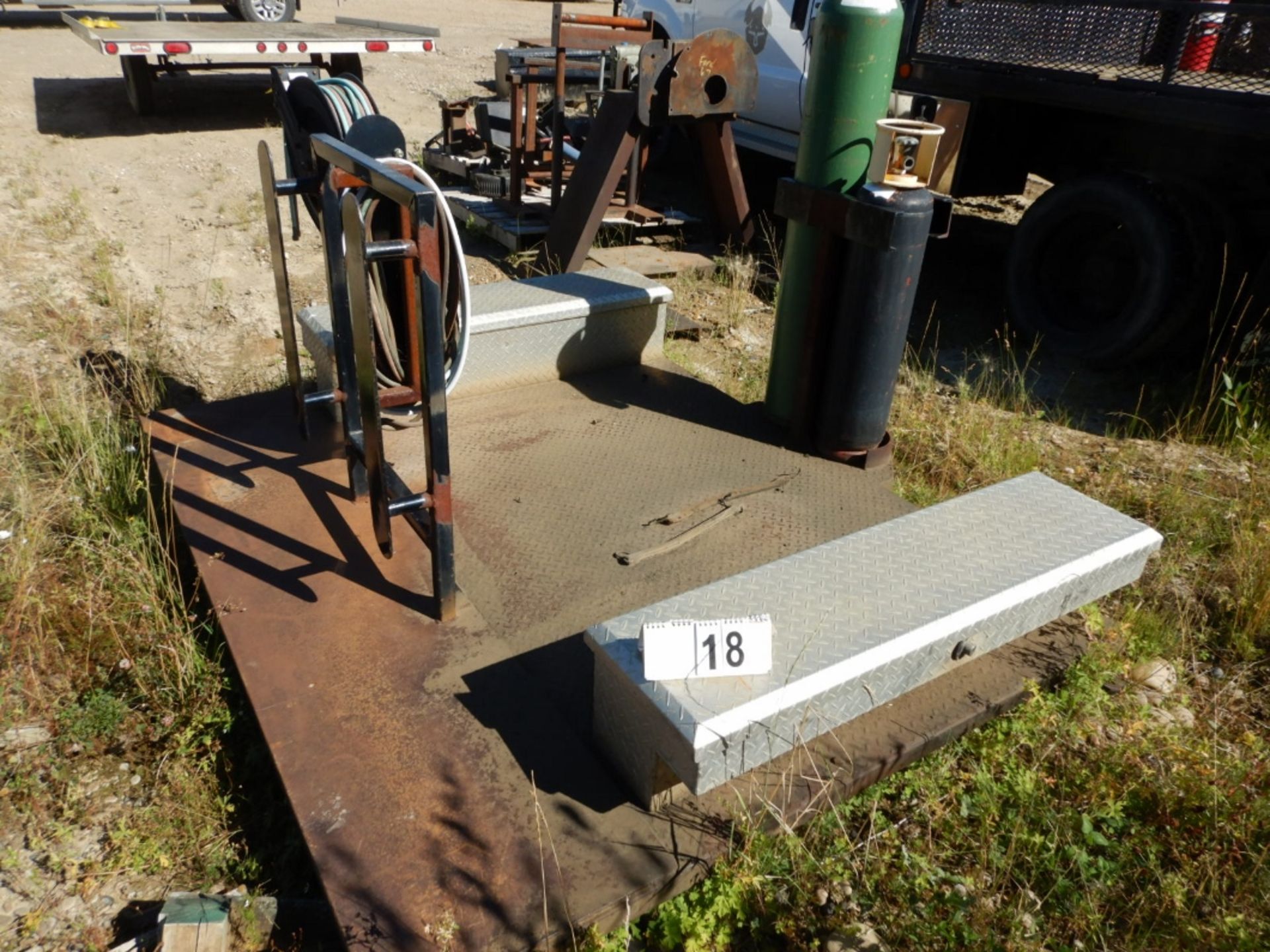 69"X7 FT STEEL WELDING SKID (BOTTLES NOT INCLUDED) - Image 2 of 2