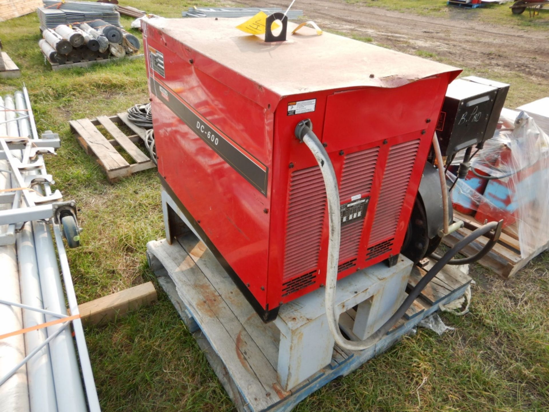 LINCOLN DC600 WELDER POWER SOURCE S/N U1070300647W/LINCOLN WELD LT-7 TRACTOR WIRE FEEDER, 3ph - Image 4 of 6