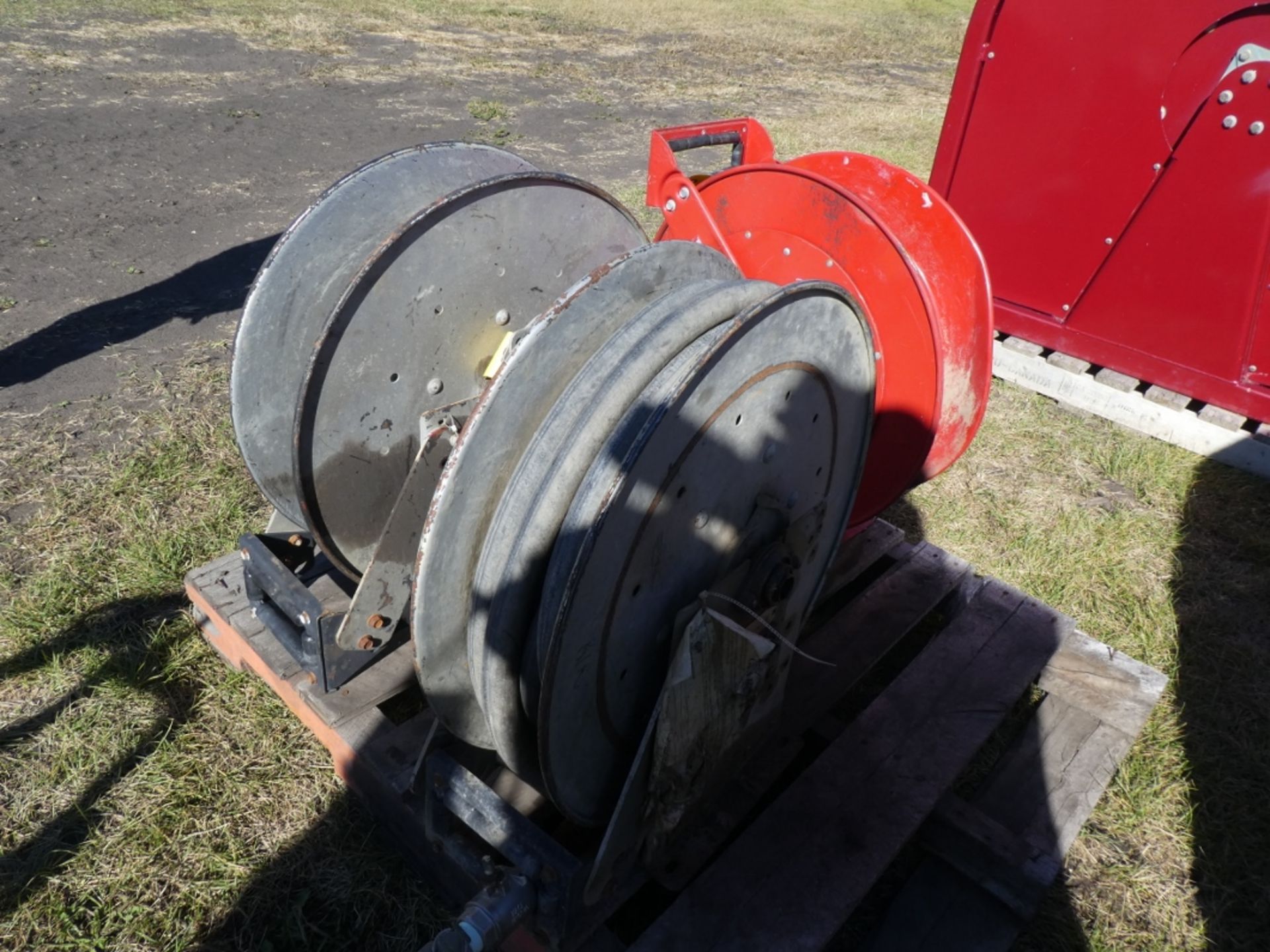 L/O 3-INDUSTRIAL HOSE REELS - Image 2 of 3