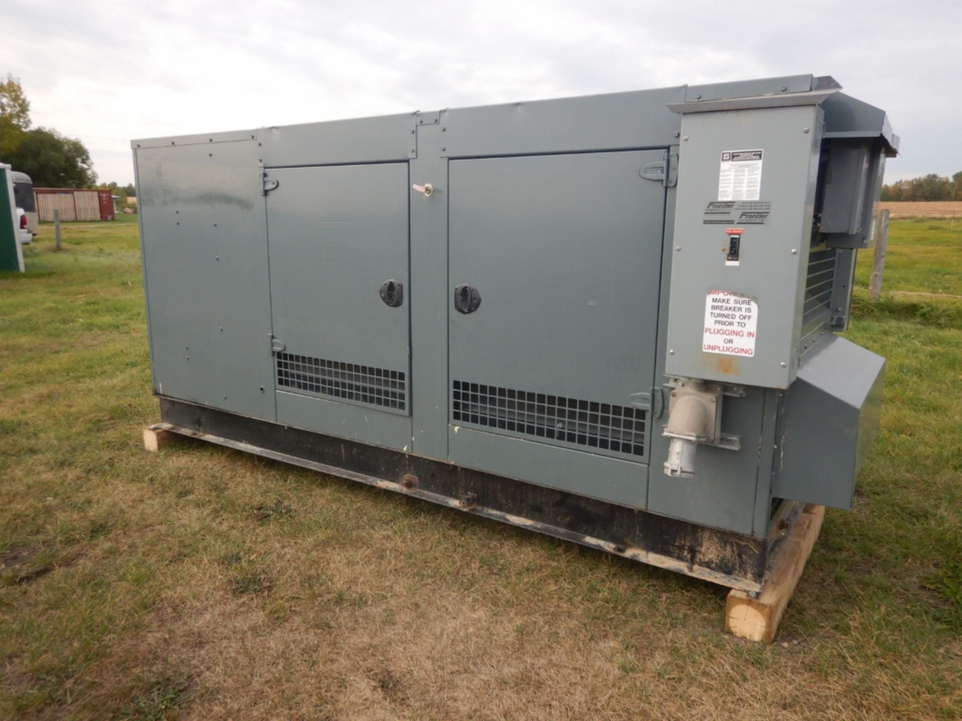 STAMFORD 150 KW (187 KVA STATIONARY GENERATOR W/JOHN DEERE 6.8L DIESEL ENGINE, 480V/3PH S/N PE