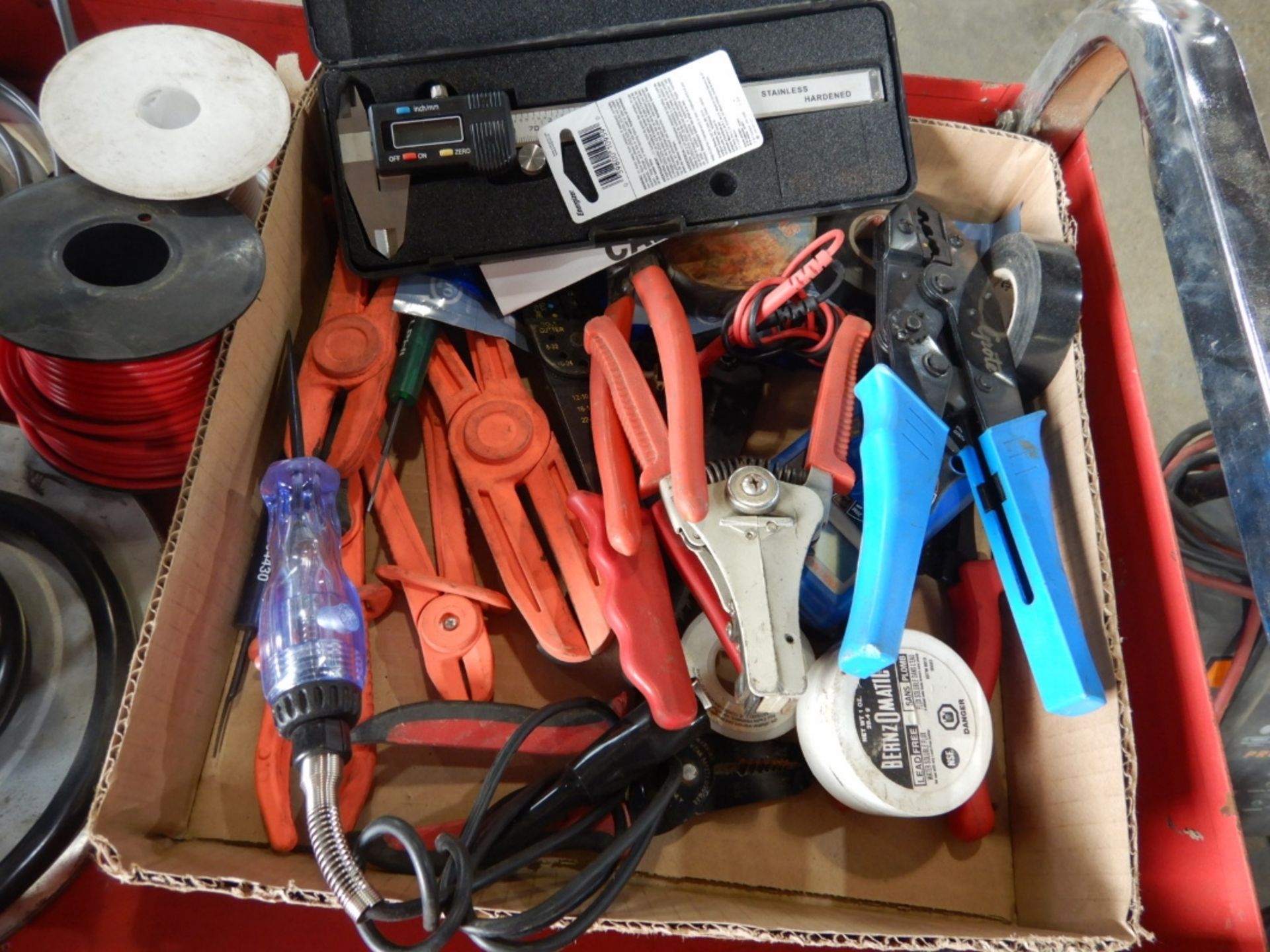 PORTABLE SHOP CART W/WIRING SUPPLIES, TOOLS & ASSORTED RELATED ITEMS - Image 3 of 5