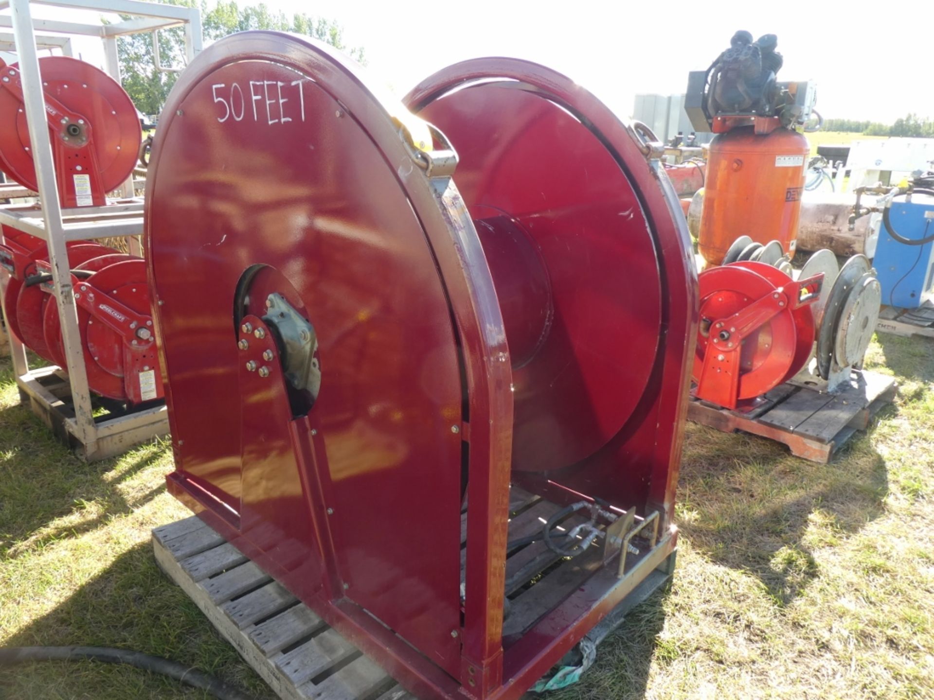 HOSE REEL DRUM W/ HYDRAULIC ORBIT MOTOR & CHAIN DRIVE