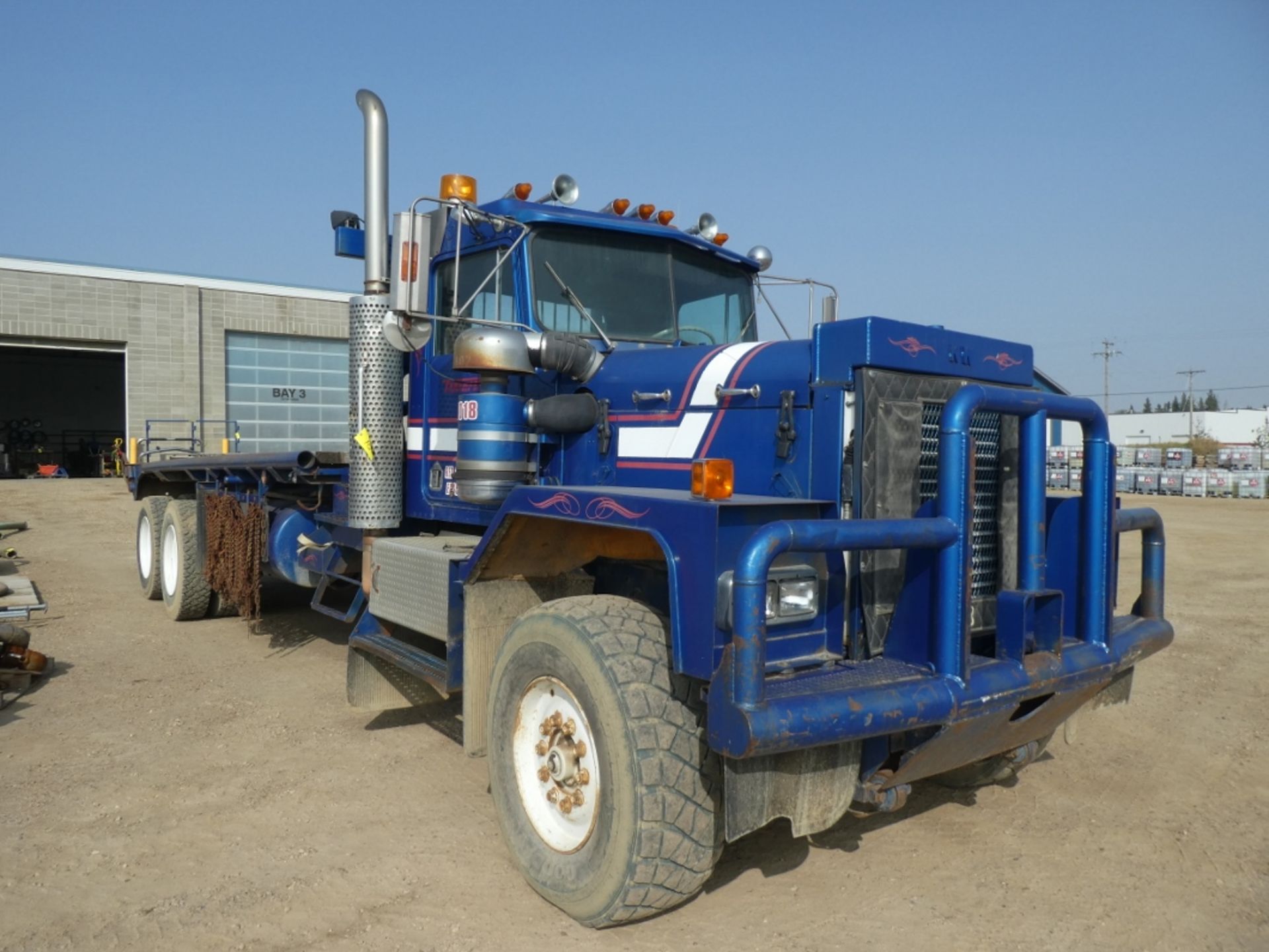10/1980 KENWORTH LW 900 WINCH TRACTOR W/LIVE 20FT BED, DBL WINCH SYSTEM , ROAD RANGER TRANSMISSION,