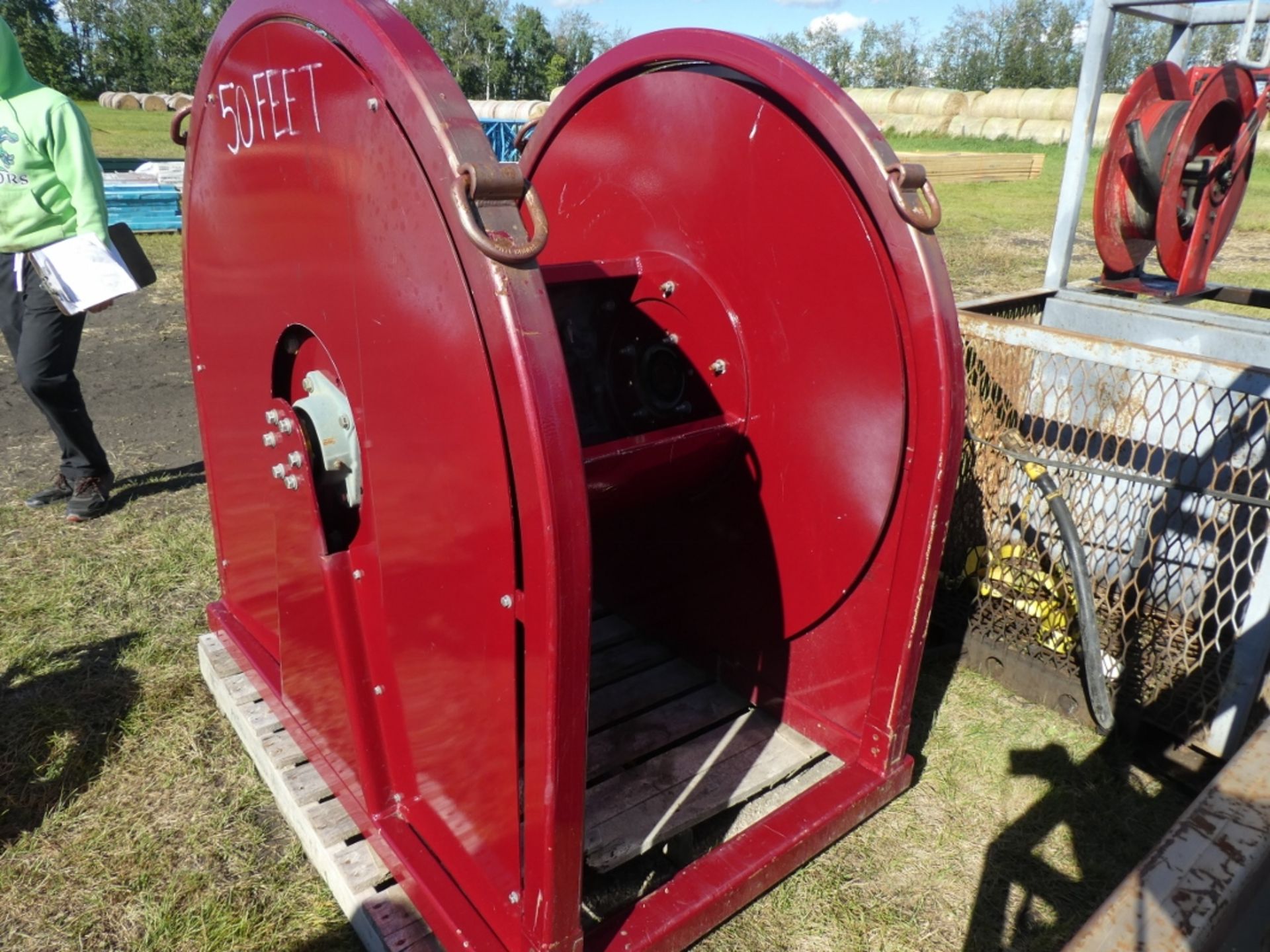 HOSE REEL DRUM W/ HYDRAULIC ORBIT MOTOR & CHAIN DRIVE - Image 4 of 6